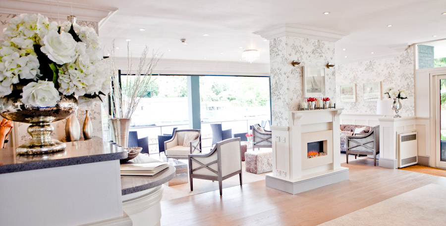 Reception - l21i4bsxrz3.jpg