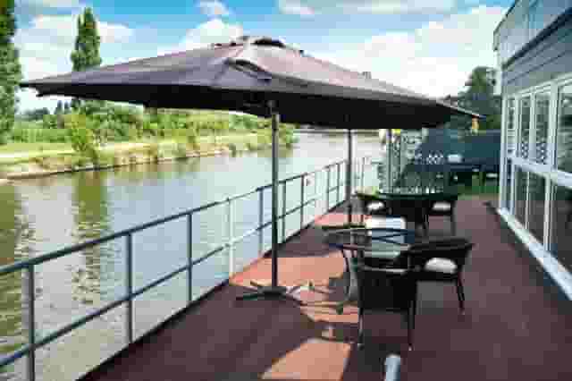 The Thames Suite