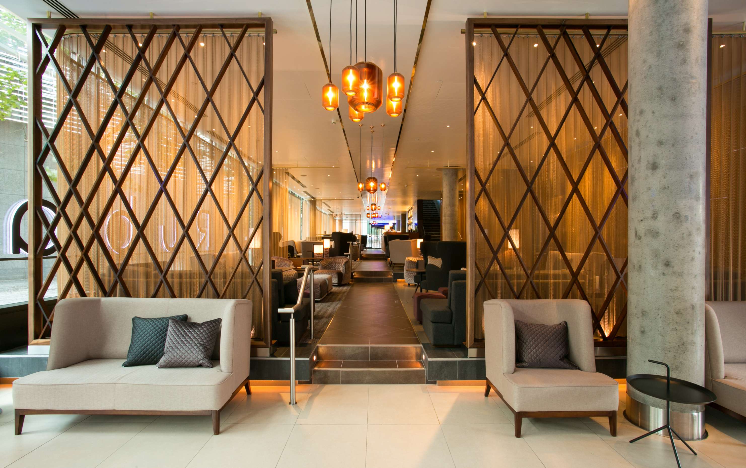 Stylish TwoRuba Bar lobby at Hilton London Tower Bridge, perfect for networking events.