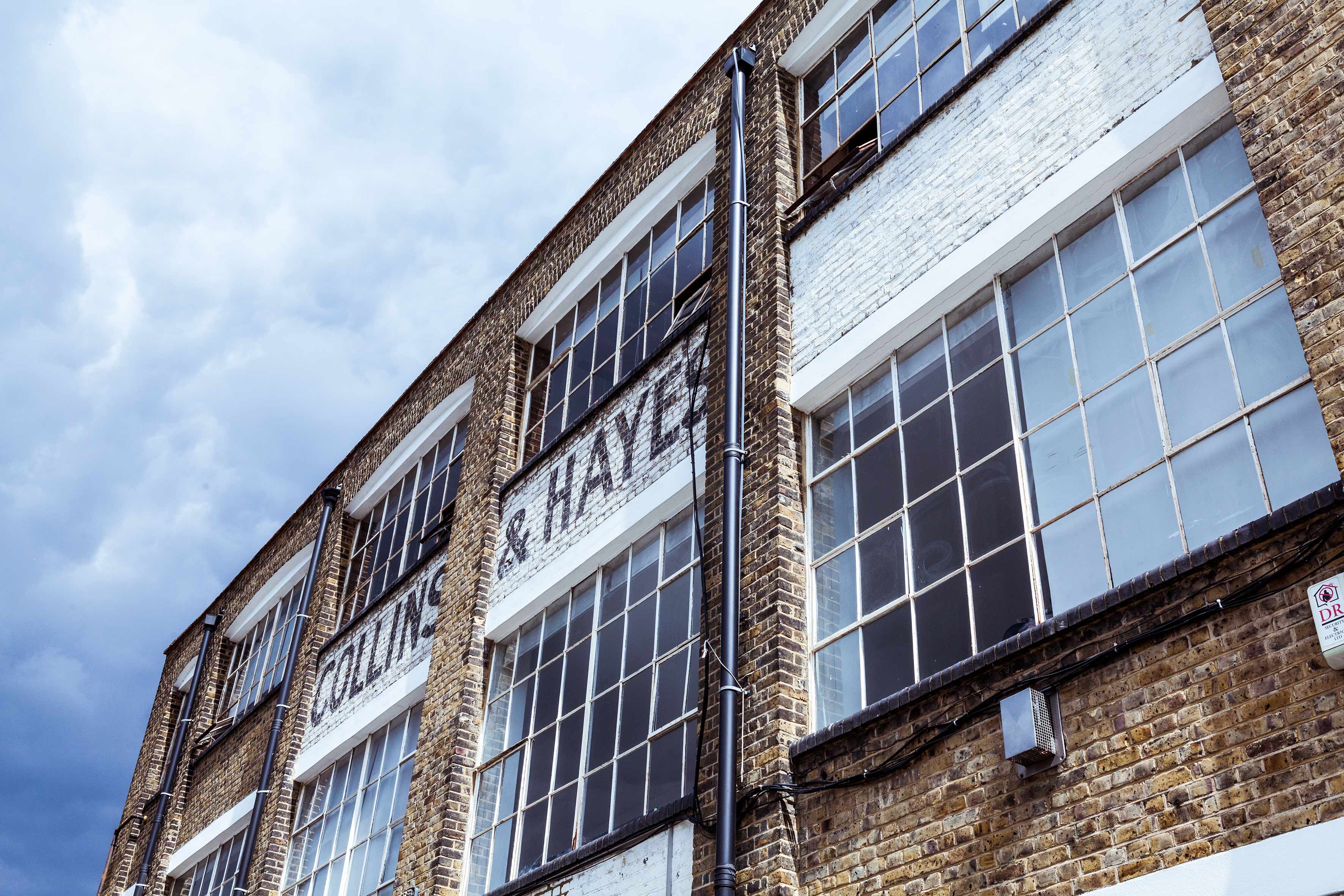 STUDIO - jhtfhvyayxq.jpg