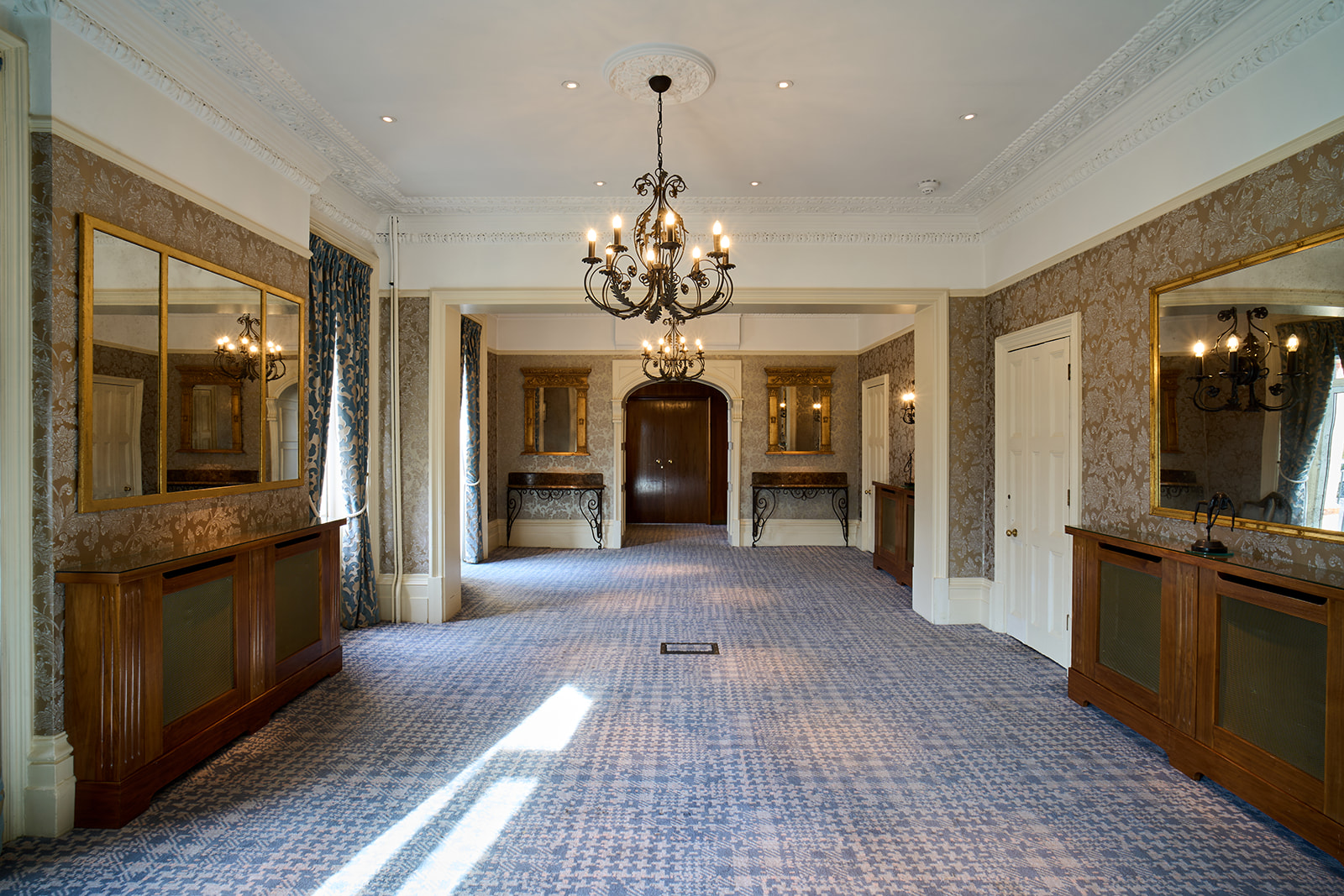 The Petersham - image 4