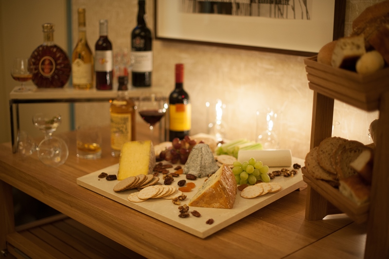 The Gallery Room - pwepleahtp5.jpg