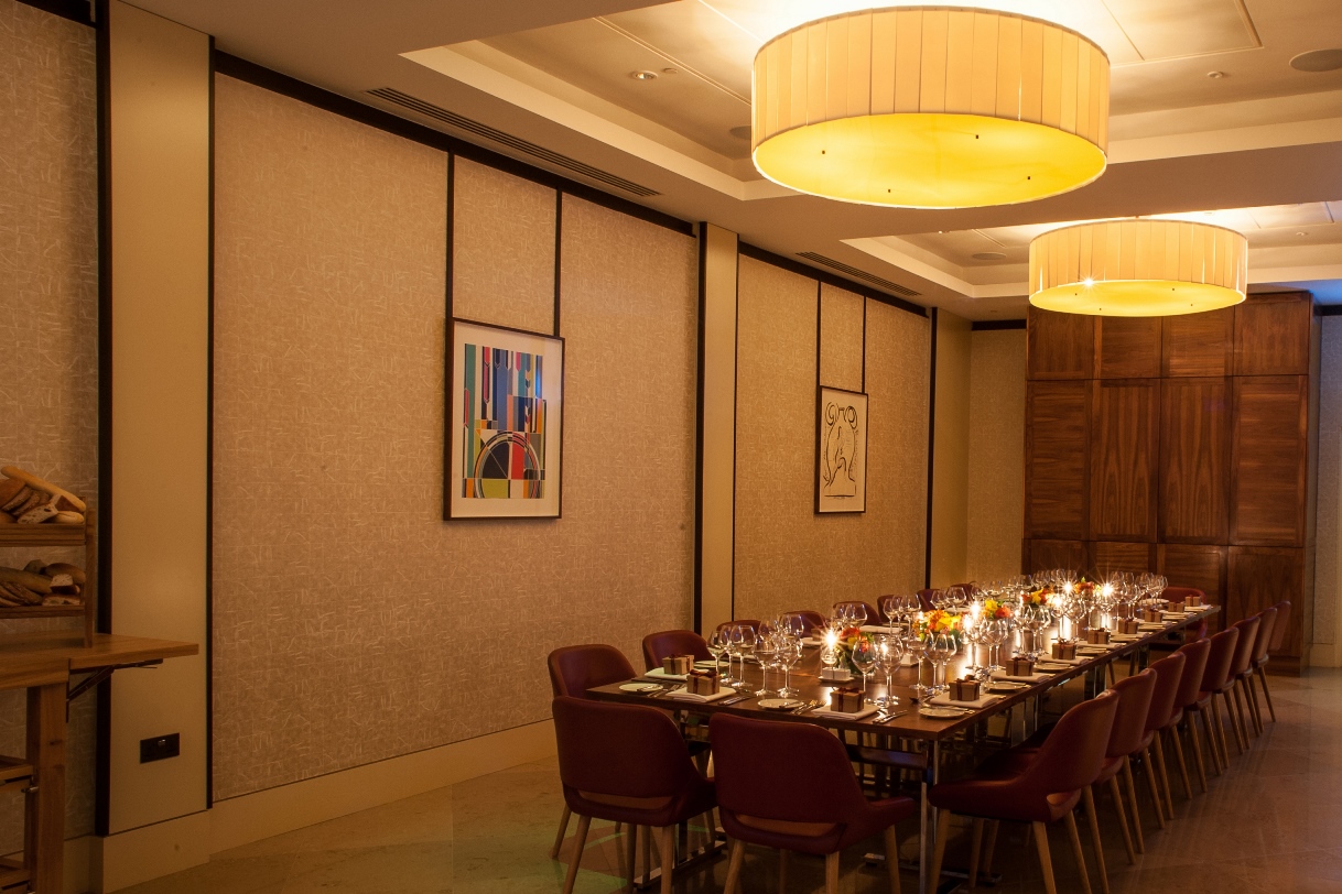 The Gallery Room - wd5rt42ii4w.jpg