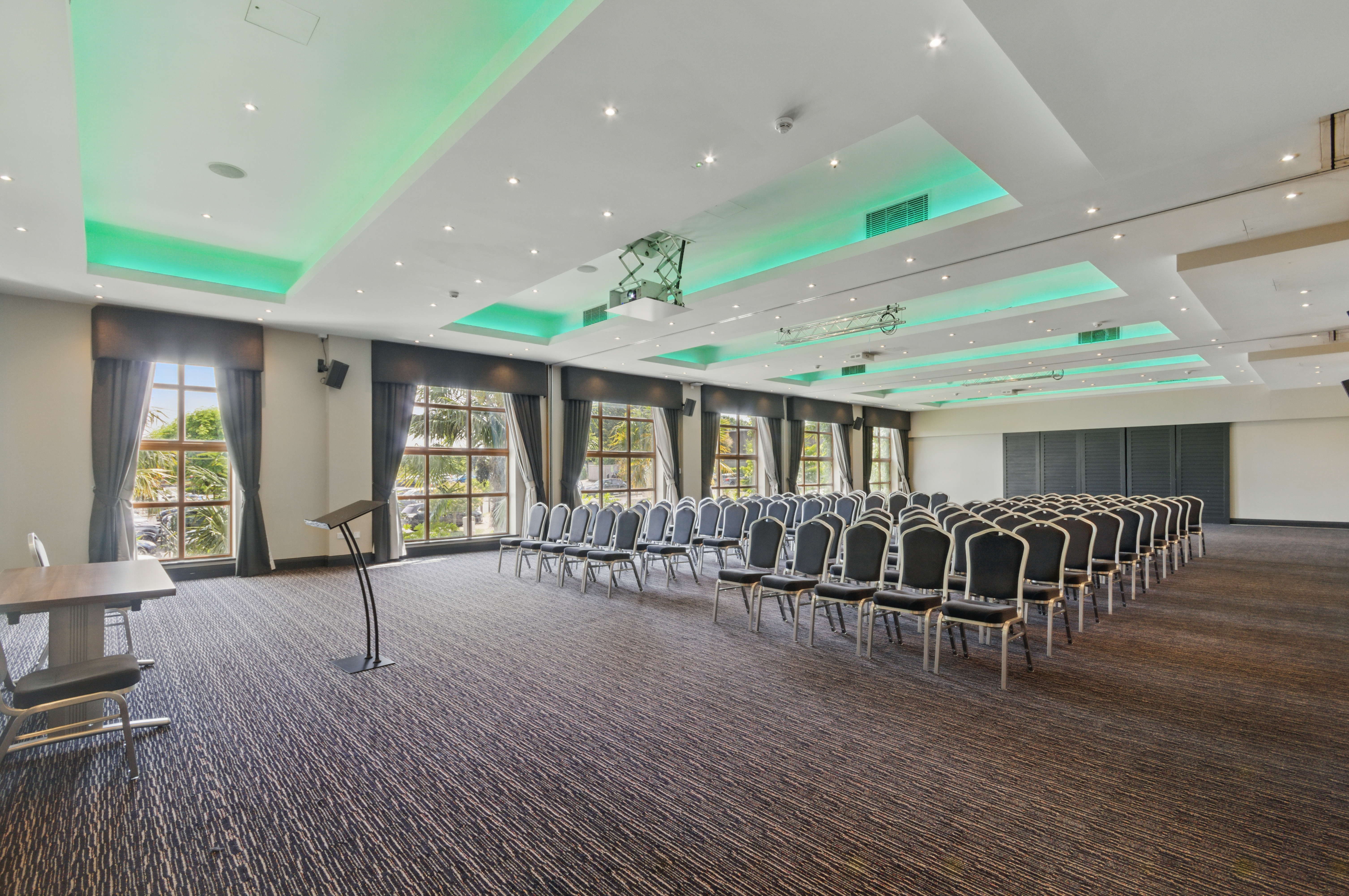 Serengeti Suite at Chessington Resort: modern meeting space for corporate events and workshops.