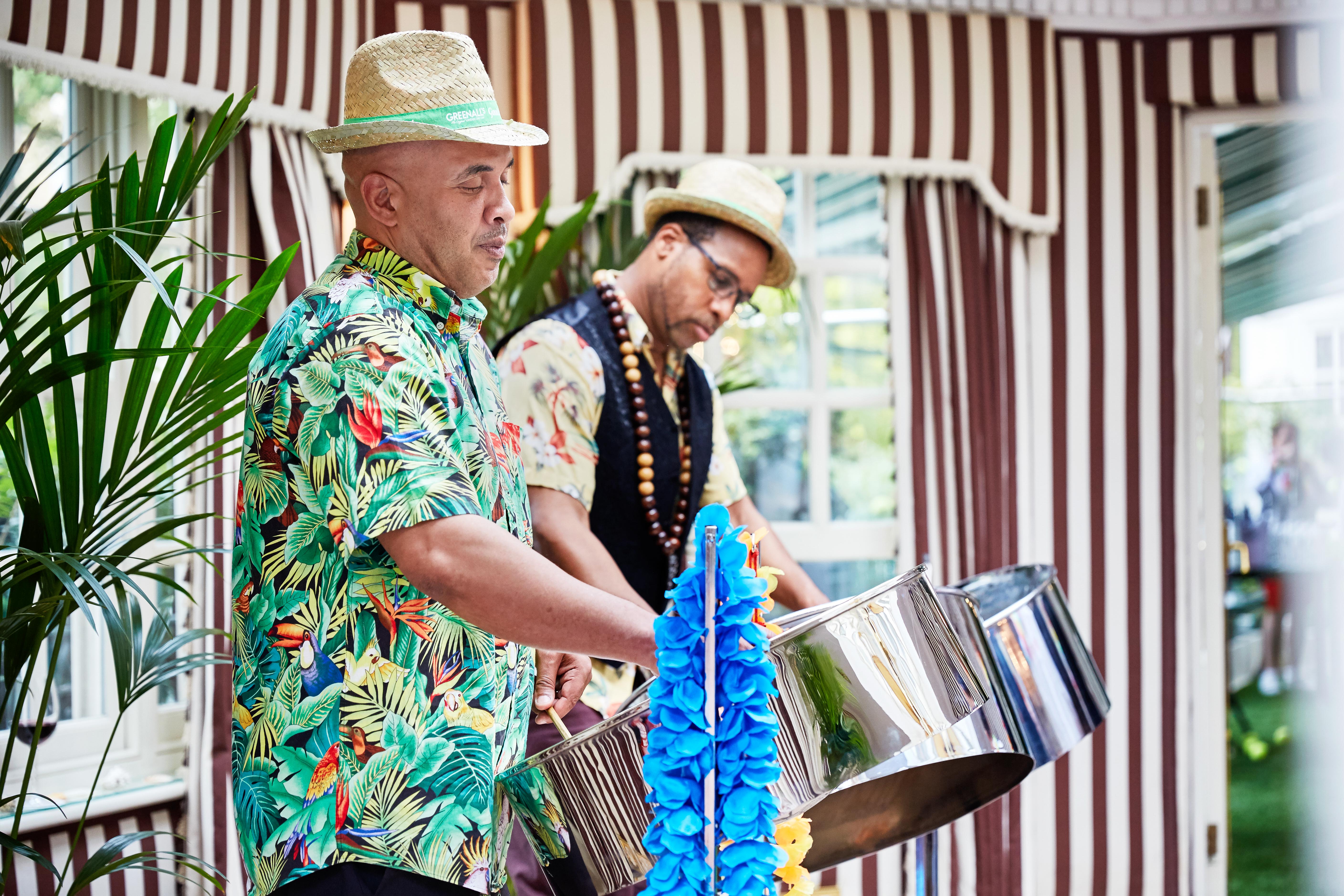 The Beach Bar - k5ppl5dc2zy.jpg