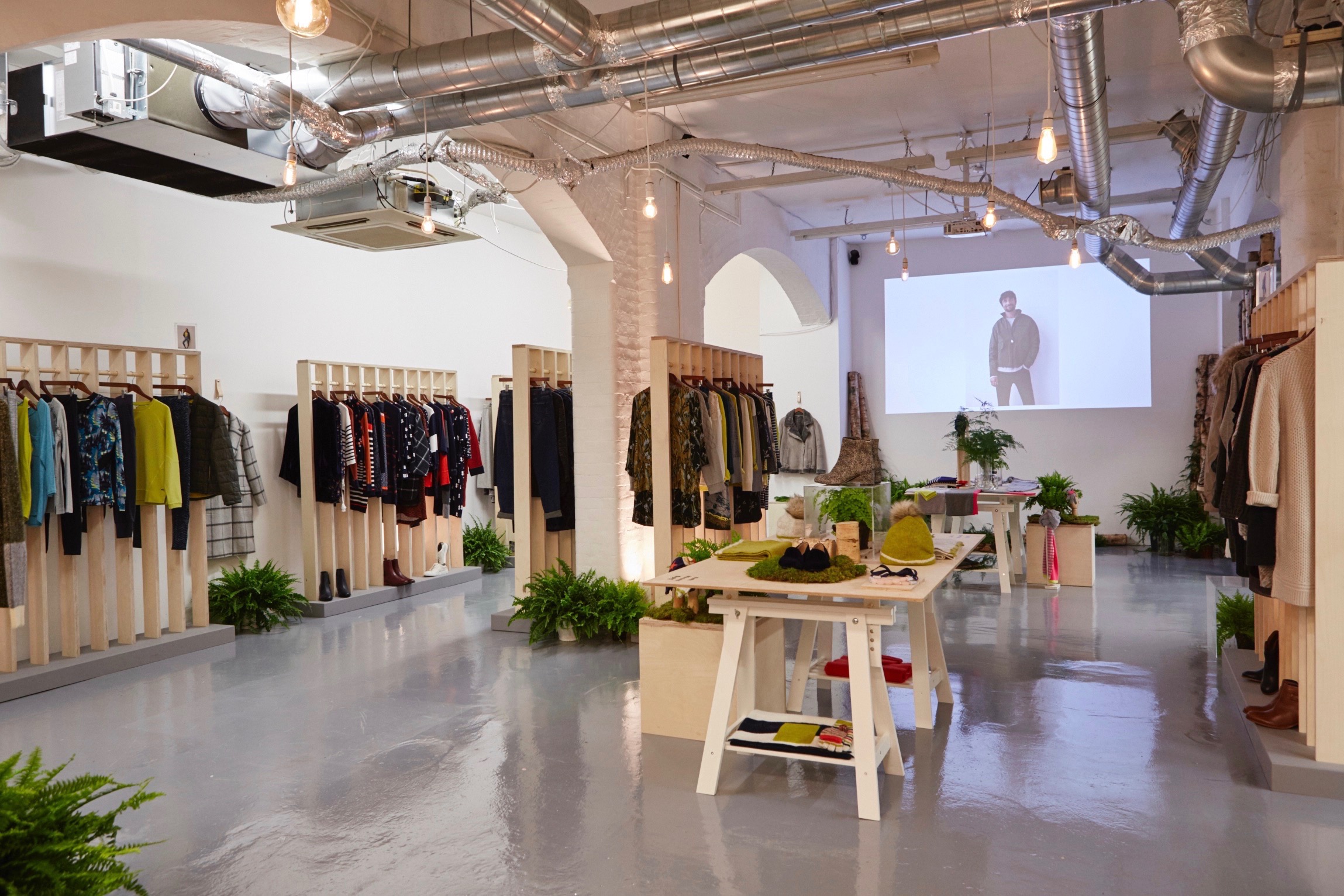 Whole venue - i2p2a35tl0d.jpg