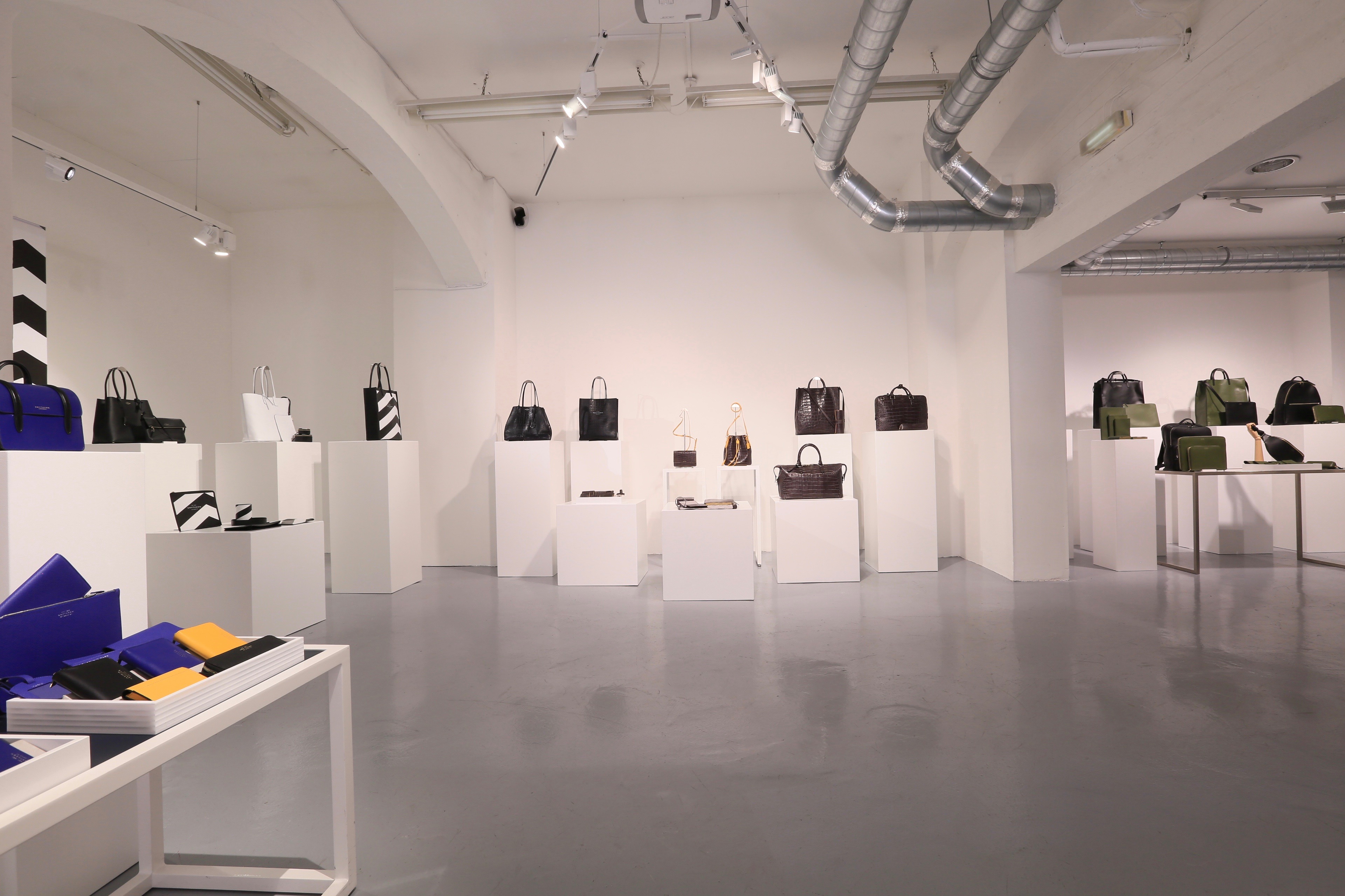 Whole venue - n1w4k5dfadn.jpg