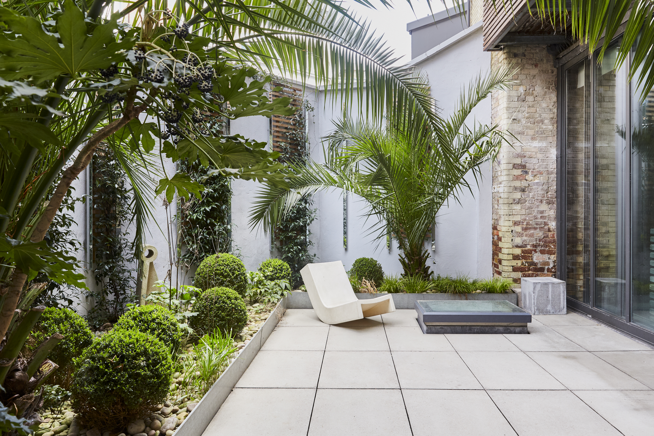 Serene outdoor space in Dingley, Sizona for networking events and gatherings.