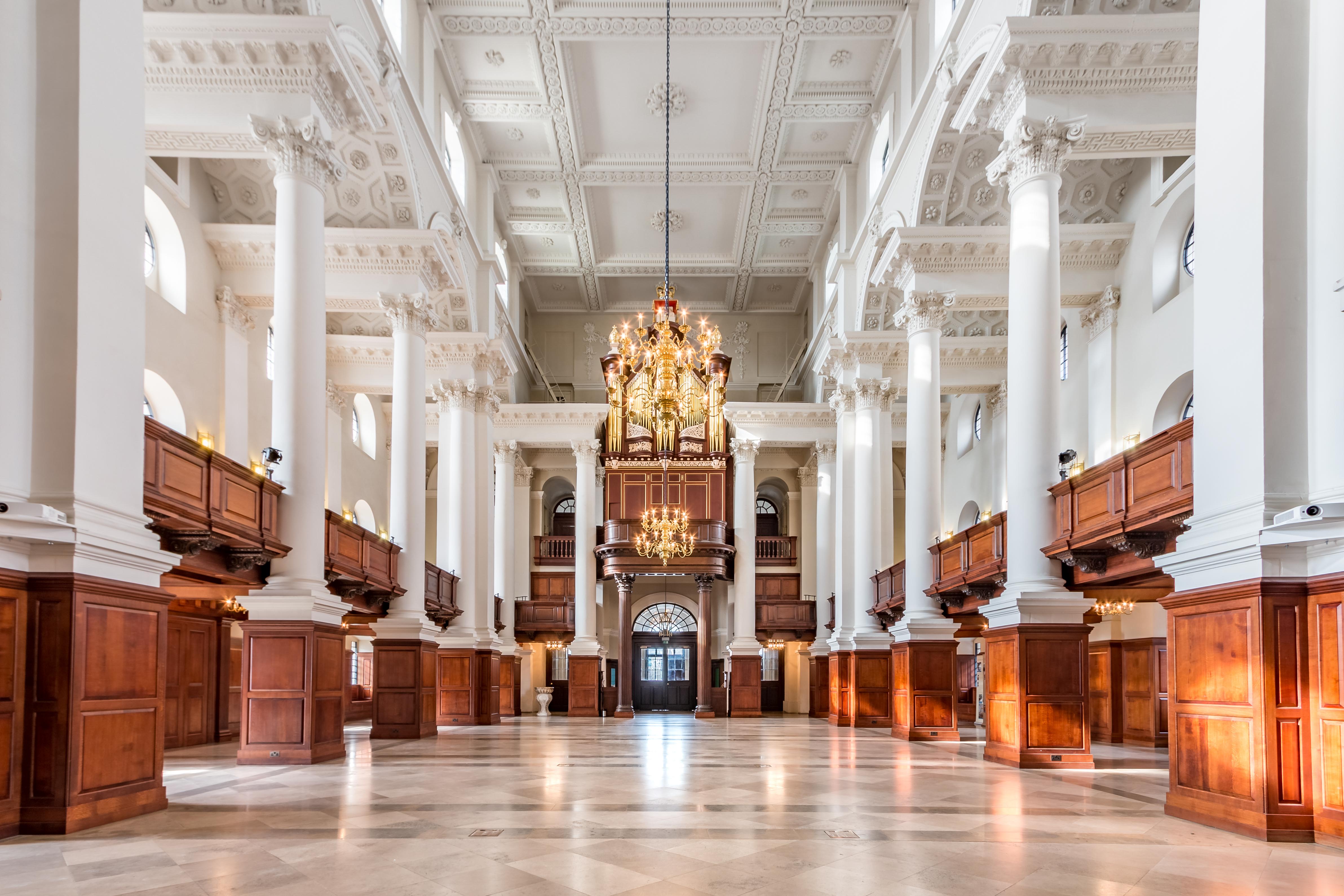 Elegant Nave in Christ Church Spitalfields, ideal for weddings and corporate events.
