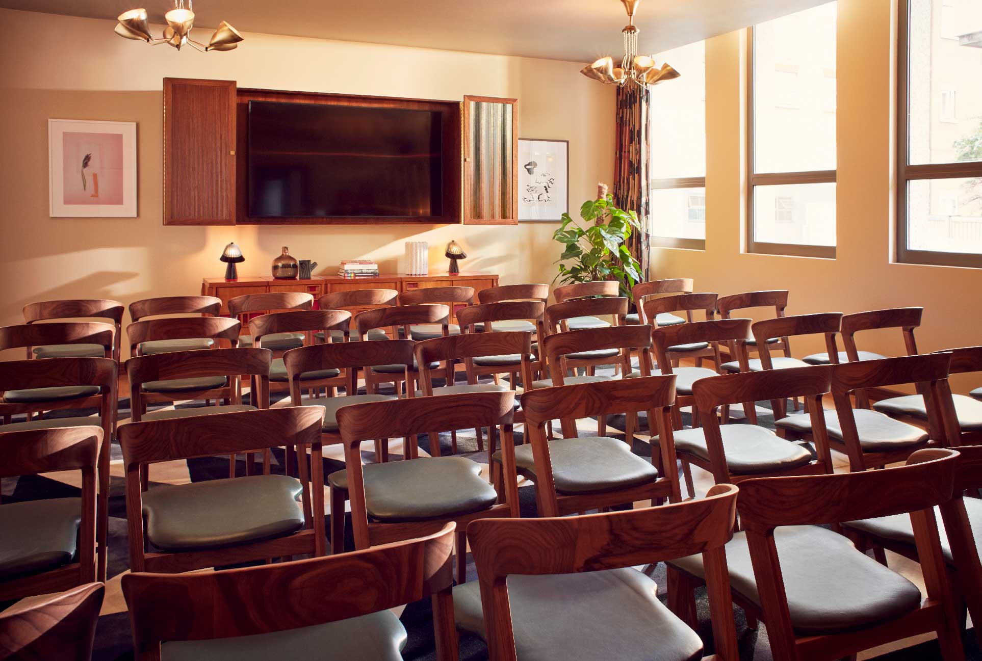 Library - tuzg5m5be2n.jpg