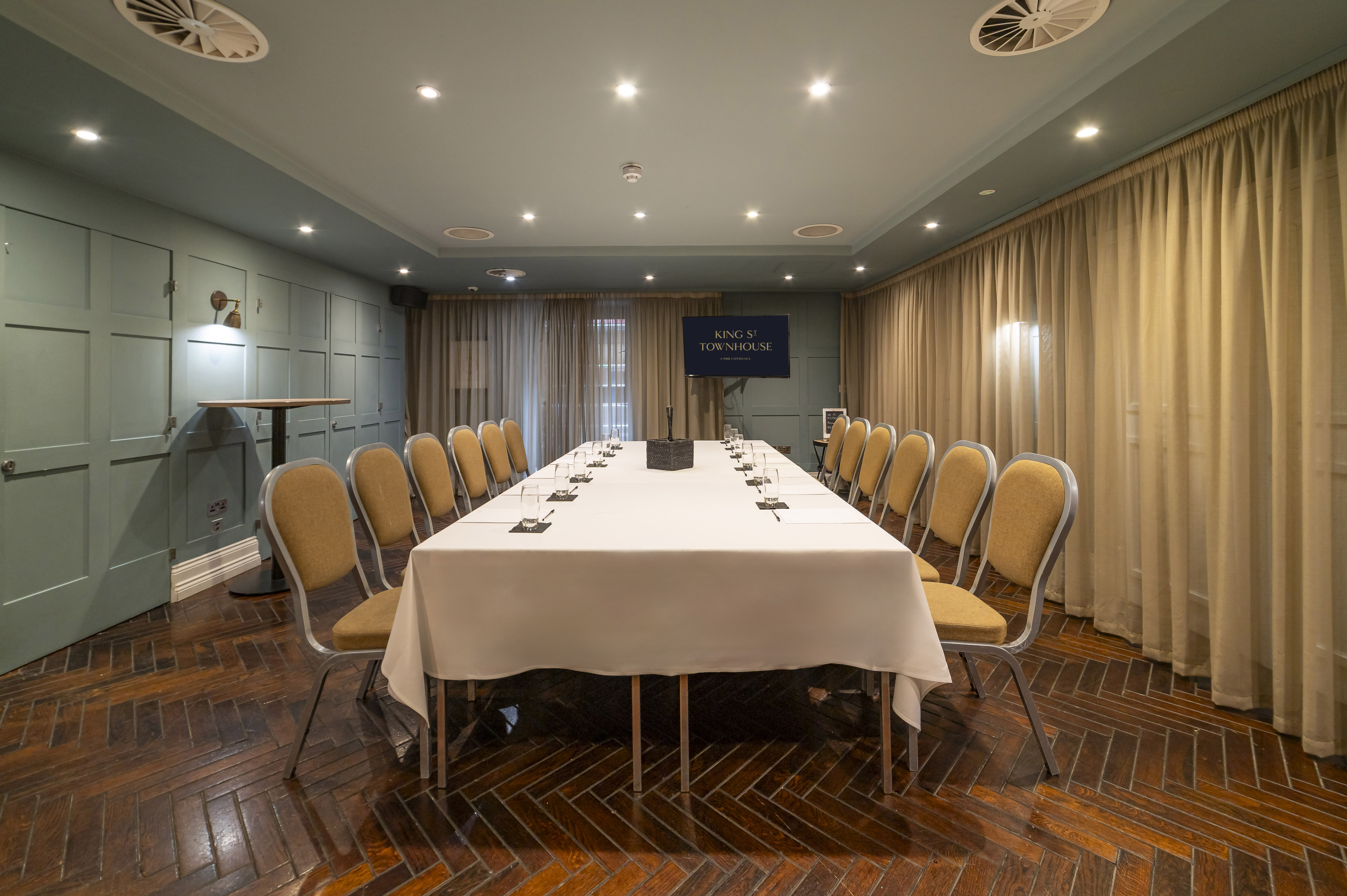 Meeting room at King Street Townhouse, elegant decor for professional gatherings.