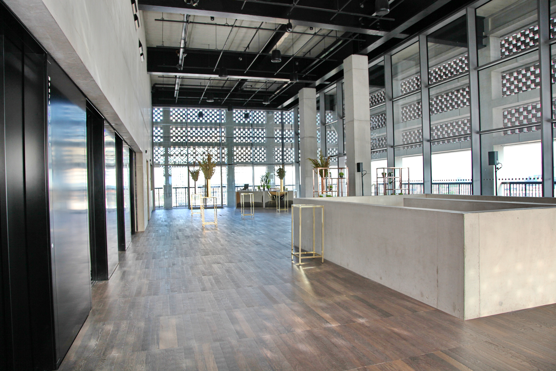 Level 10 Viewing Terrace at Tate Modern: spacious venue with large windows for events.