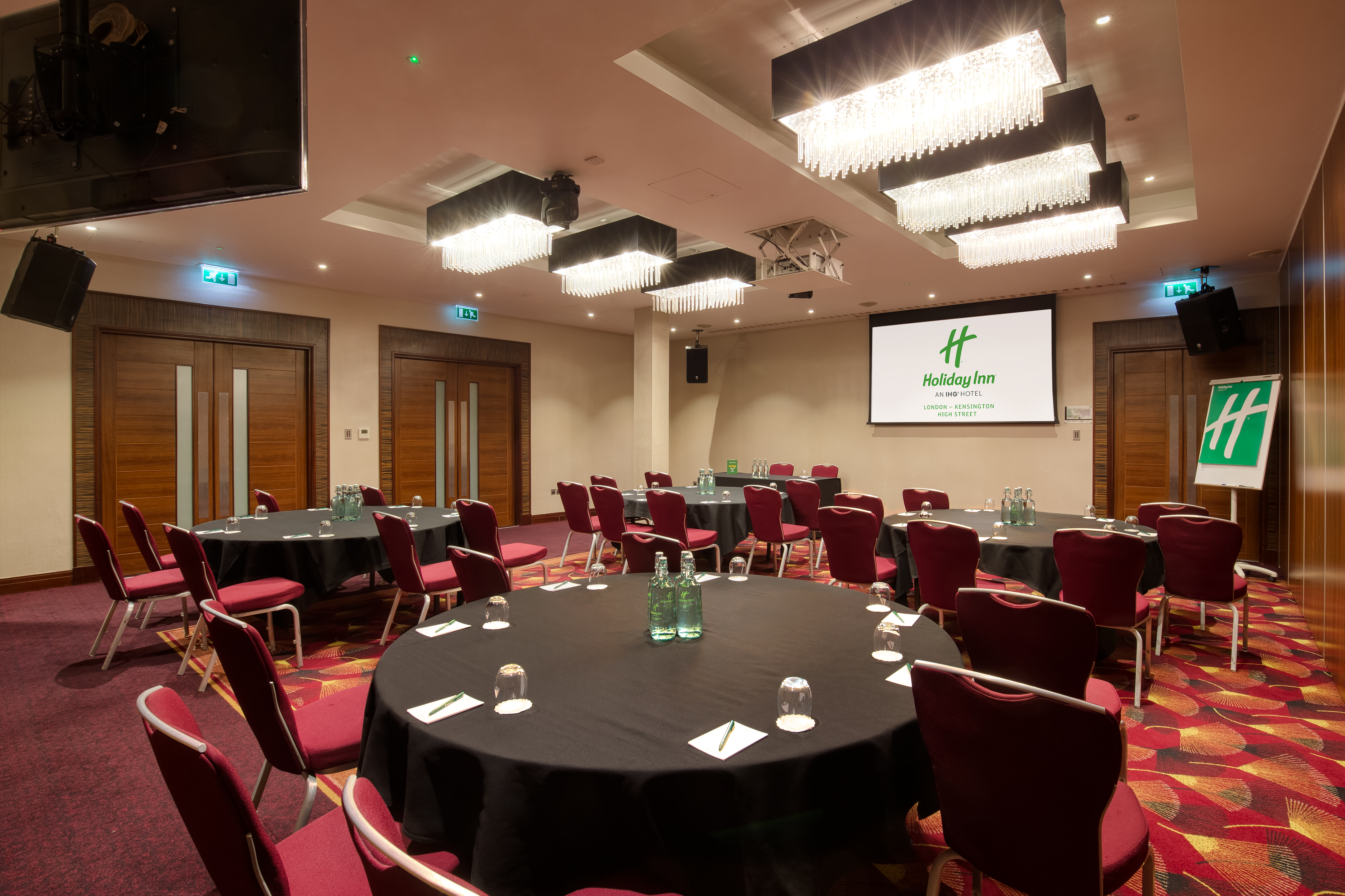 Balmoral Suite at Holiday Inn Kensington: elegant meeting room for corporate events.