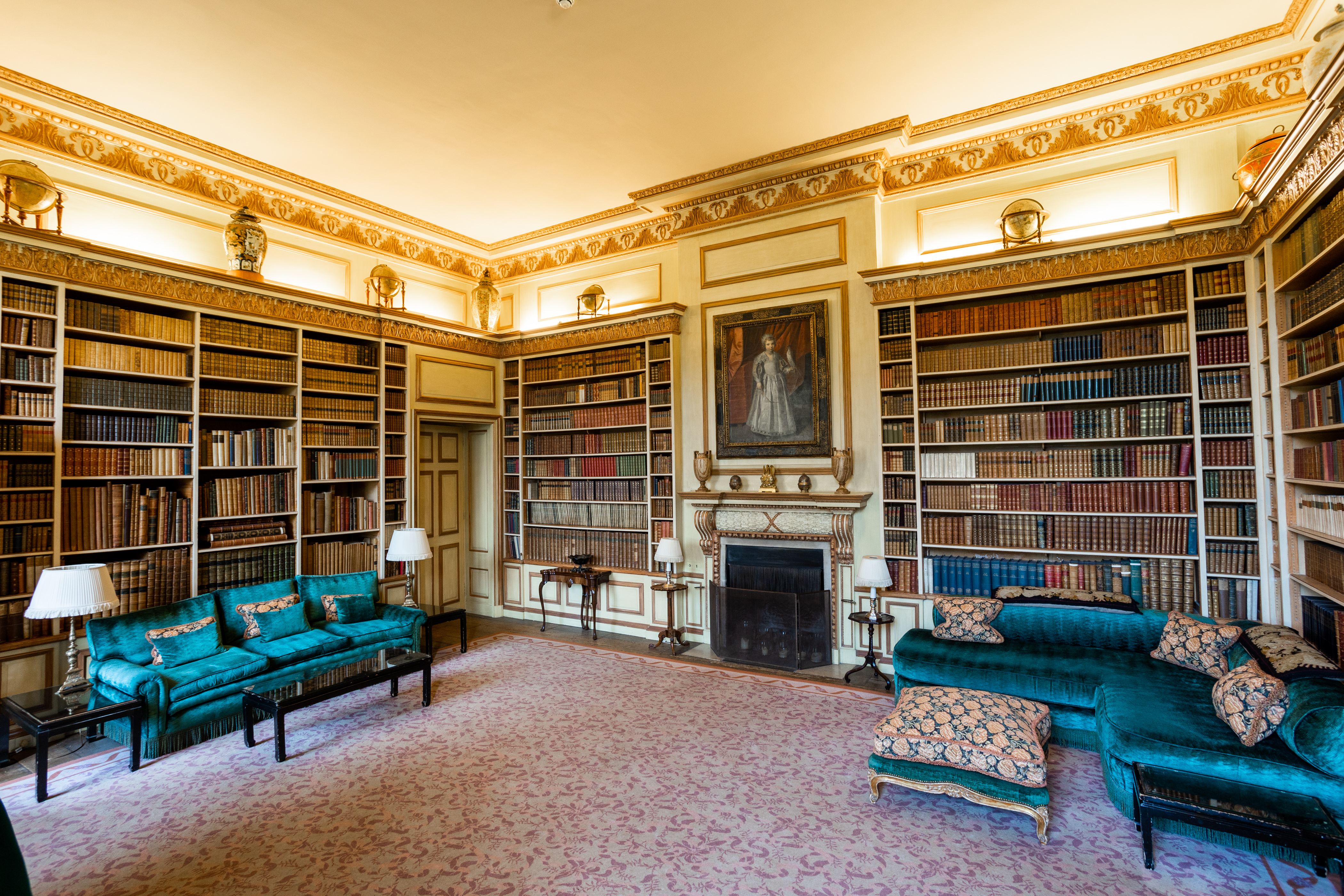 The Castle - bj20x0o14rn.jpg