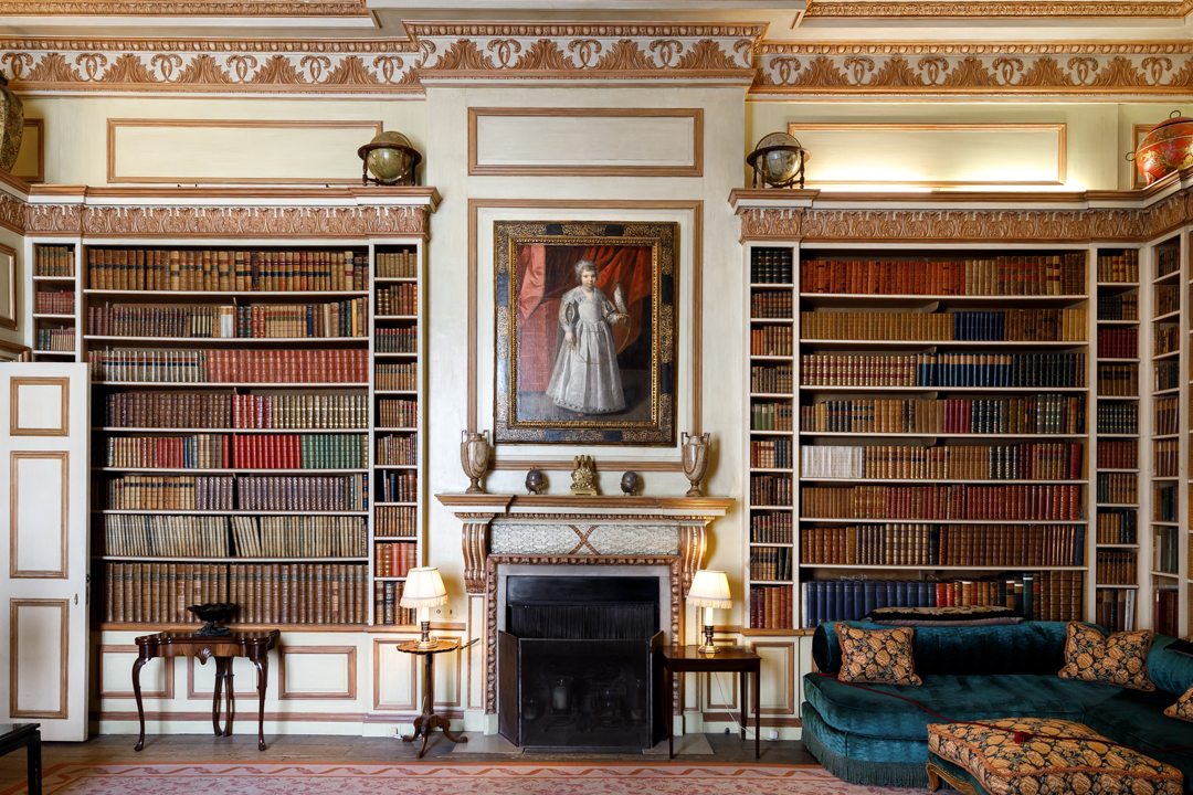 Leeds Castle dining room with elegant decor, ideal for intimate events and meetings.