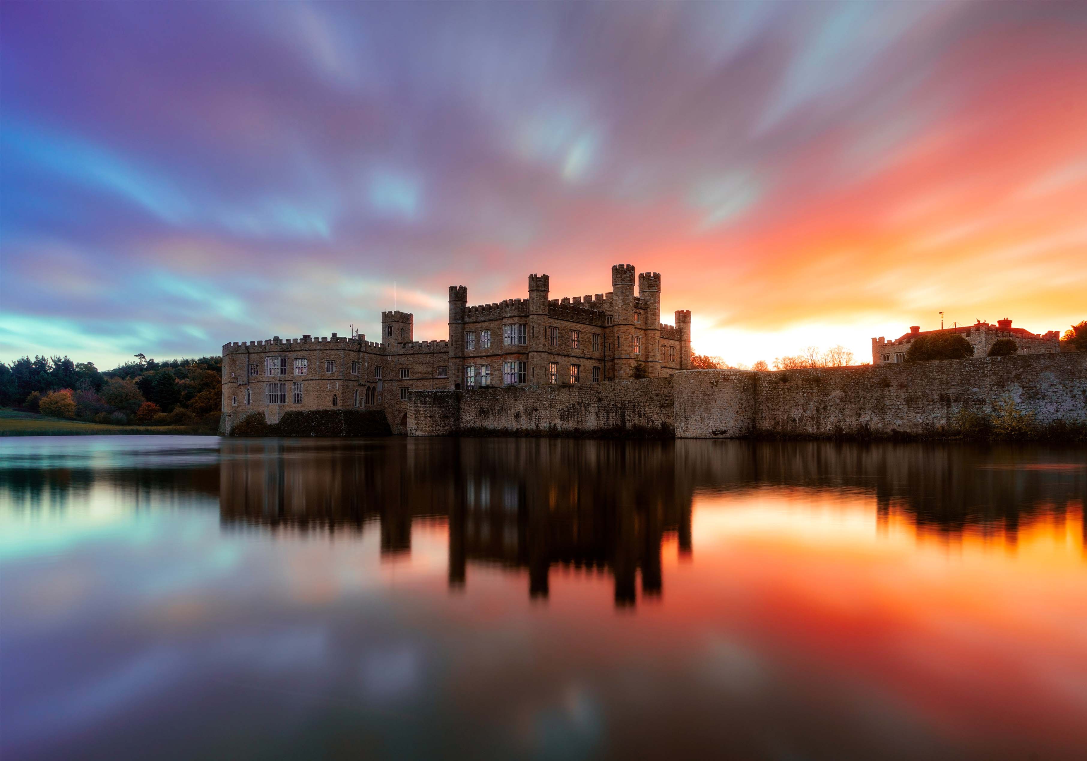 Leeds Castle dining room at sunset, perfect for weddings and corporate retreats.
