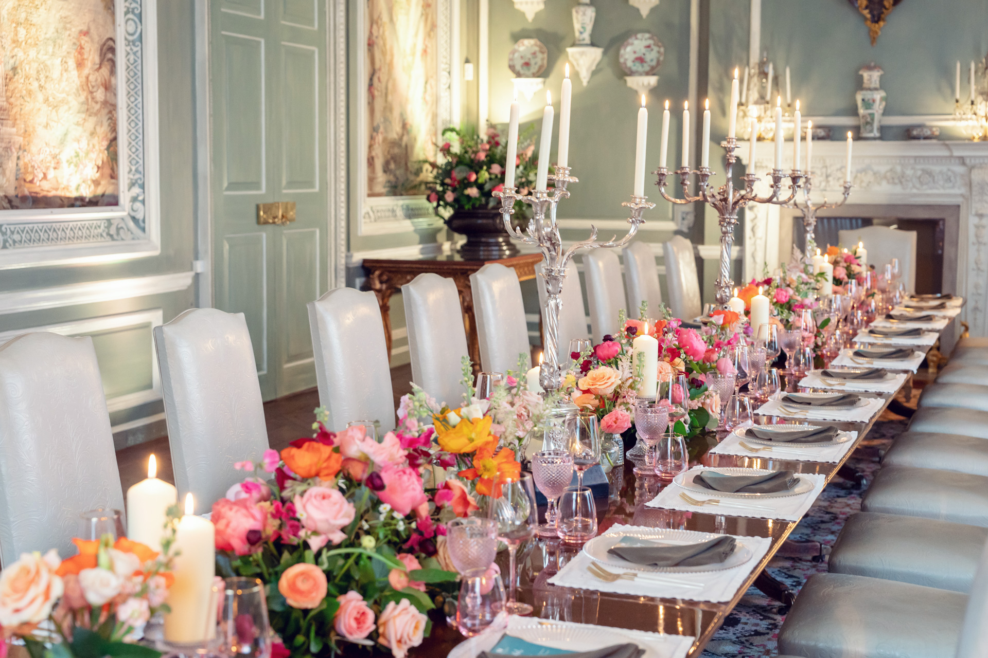 Elegant dining table at Leeds Castle, perfect for corporate dinners and celebrations.