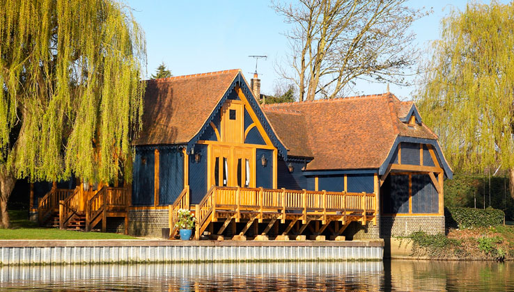 Charming lakeside venue at The Boathouse, ideal for retreats and gatherings.