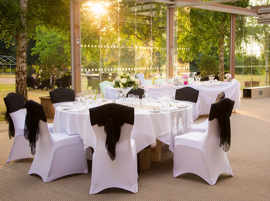 Elegant outdoor dining at Oatlands Park Hotel, perfect for weddings and upscale events.