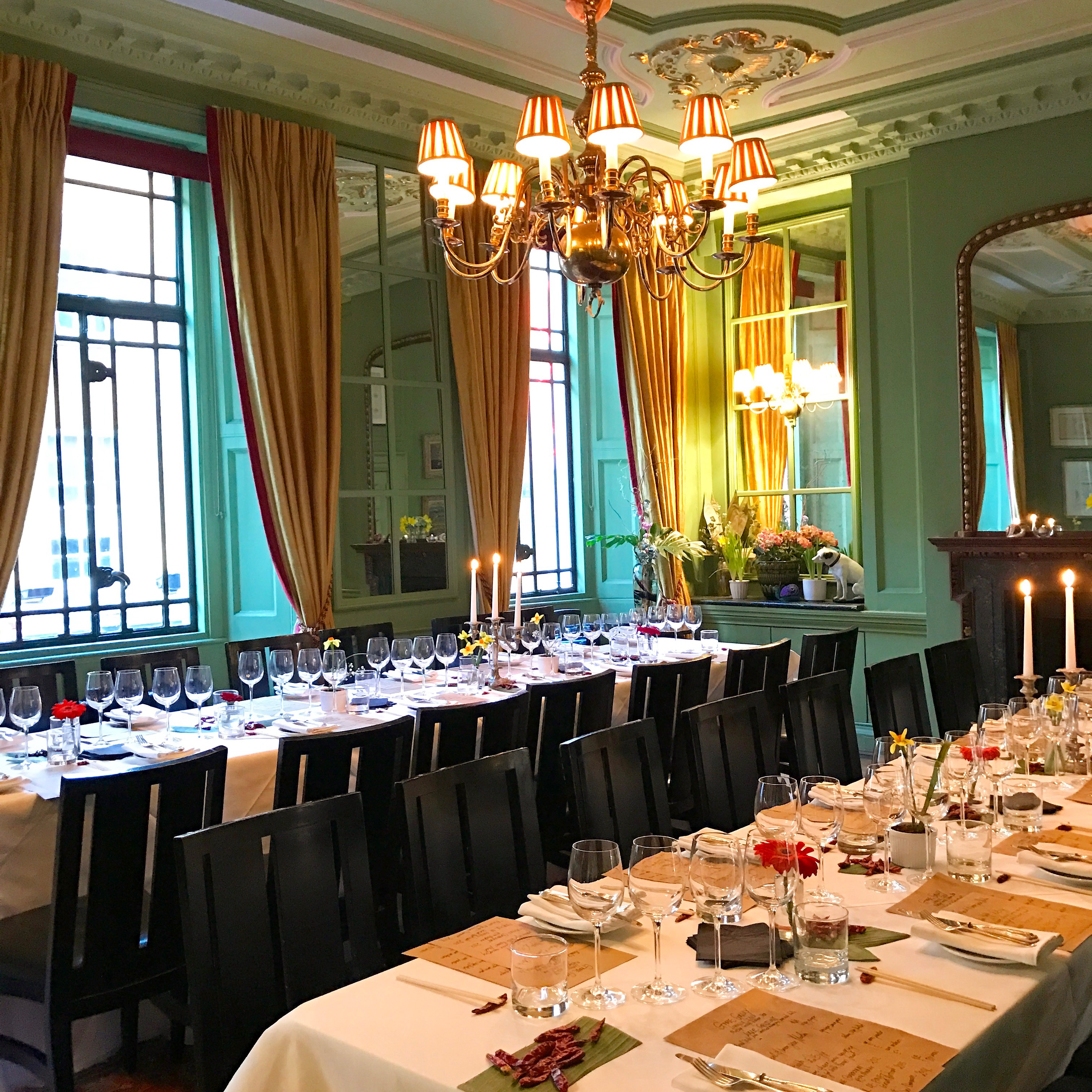 Elegant private dining room, corporate events, upscale party