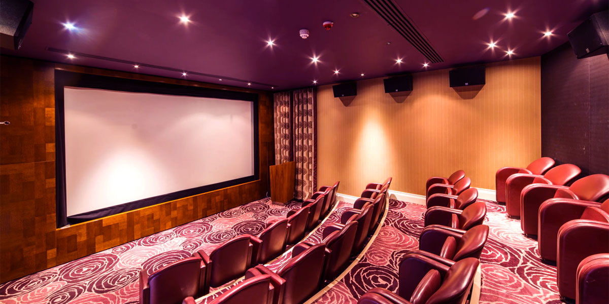 Upstage Mini Cinema at The Roseate, Reading - sleek screening room for corporate events.