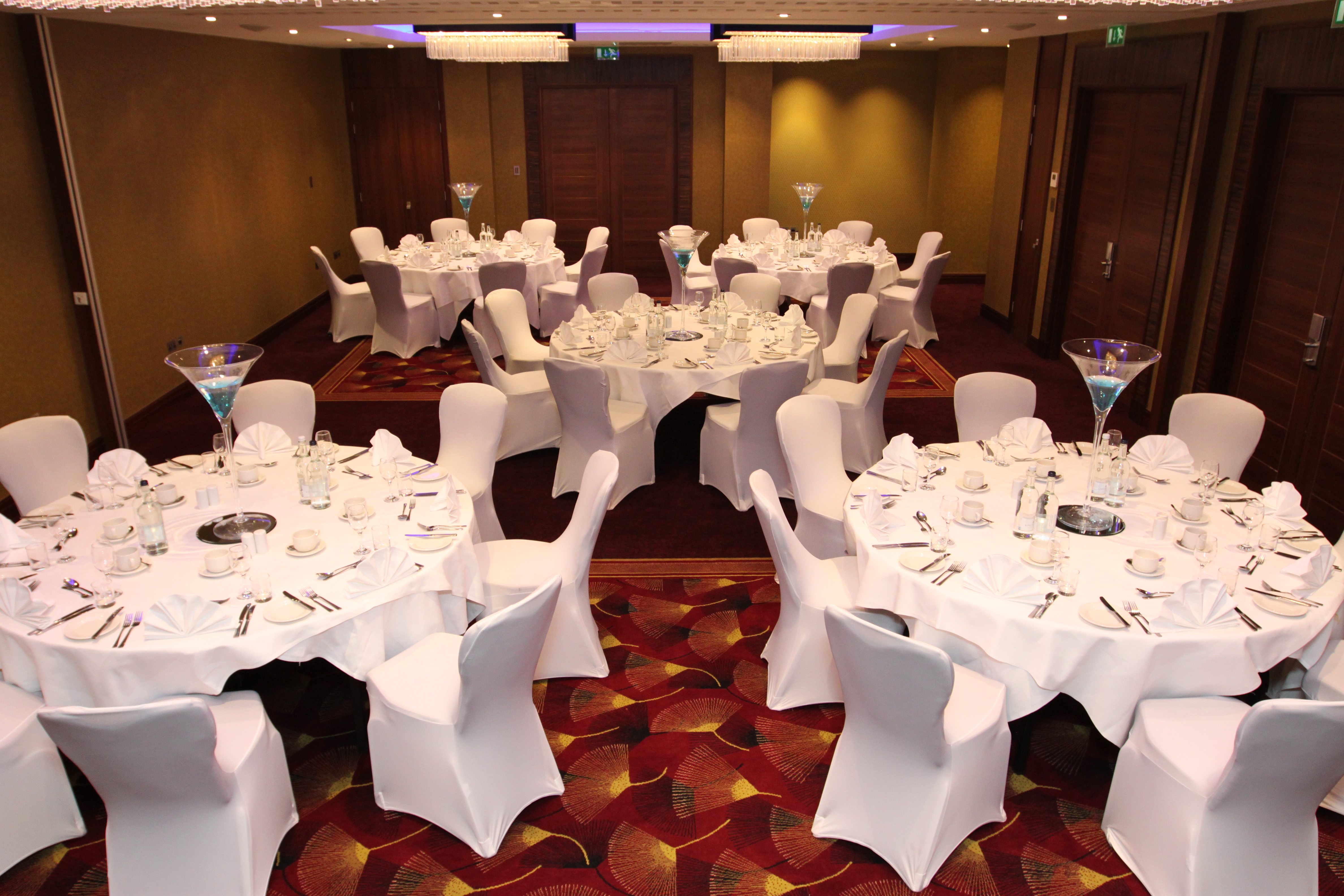 Windsor Suite banquet setup at Holiday Inn Kensington, ideal for corporate events.