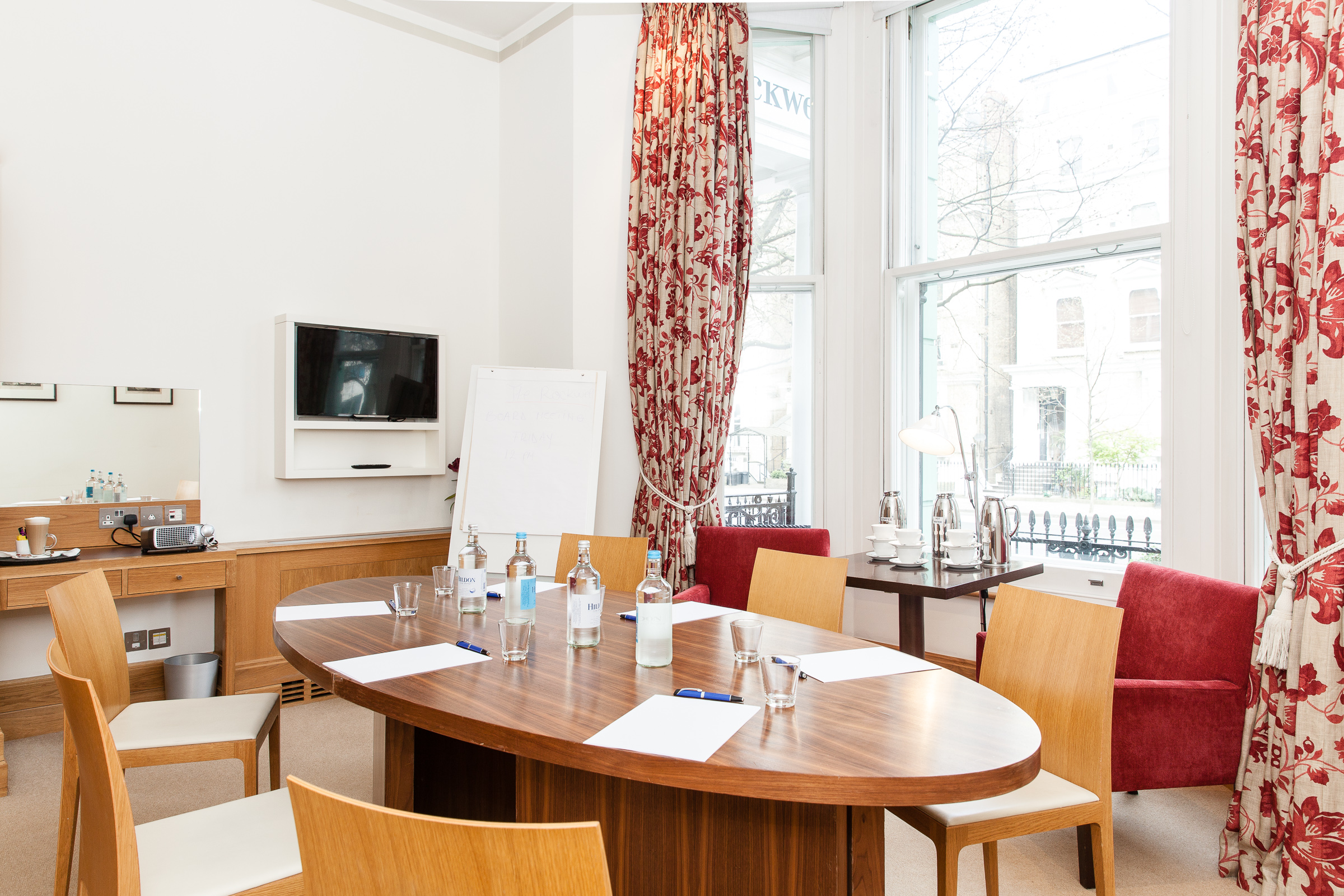 Meeting Room - gcdko3tyq2q.jpeg