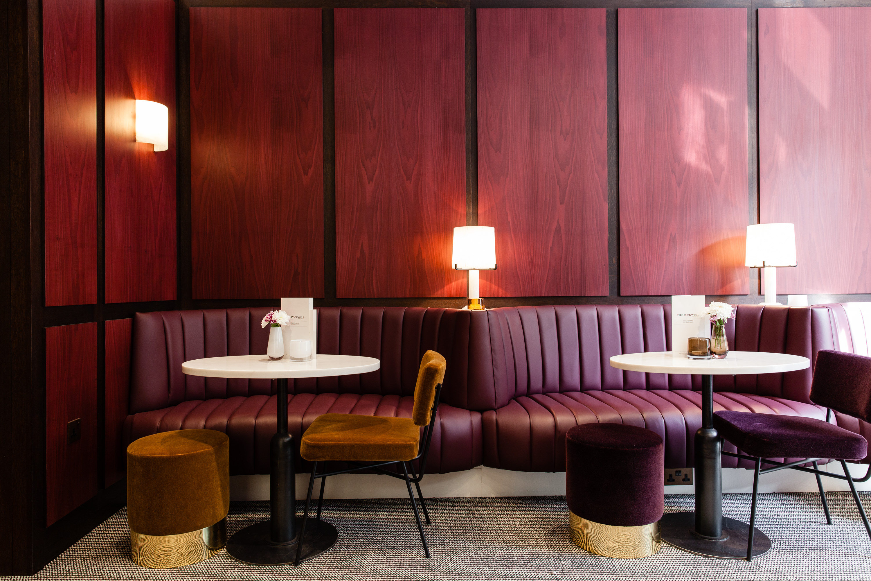 Stylish meeting room with plush seating, ideal for intimate gatherings and networking events.