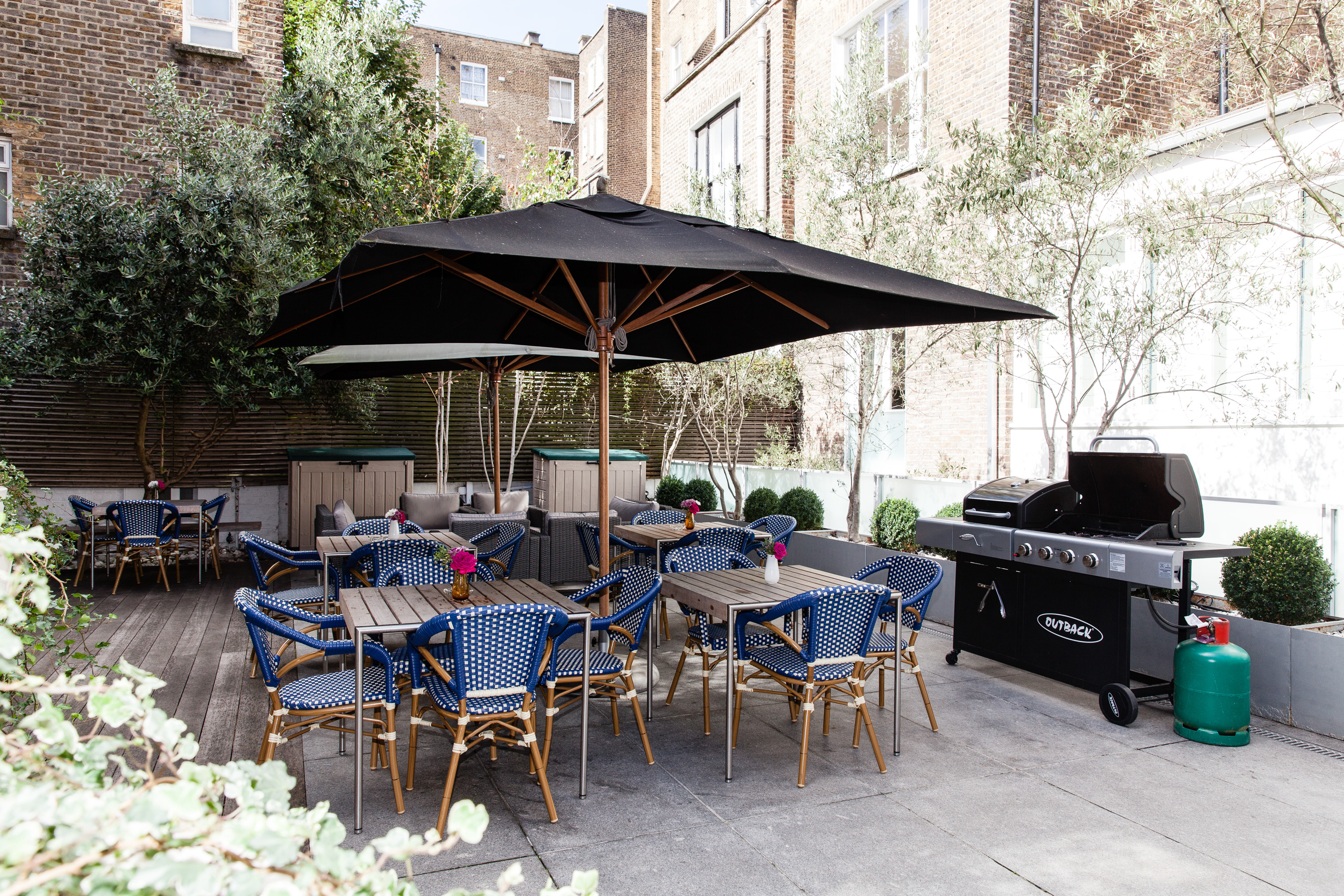 Meeting Room - idhcmzg3gdt.jpg