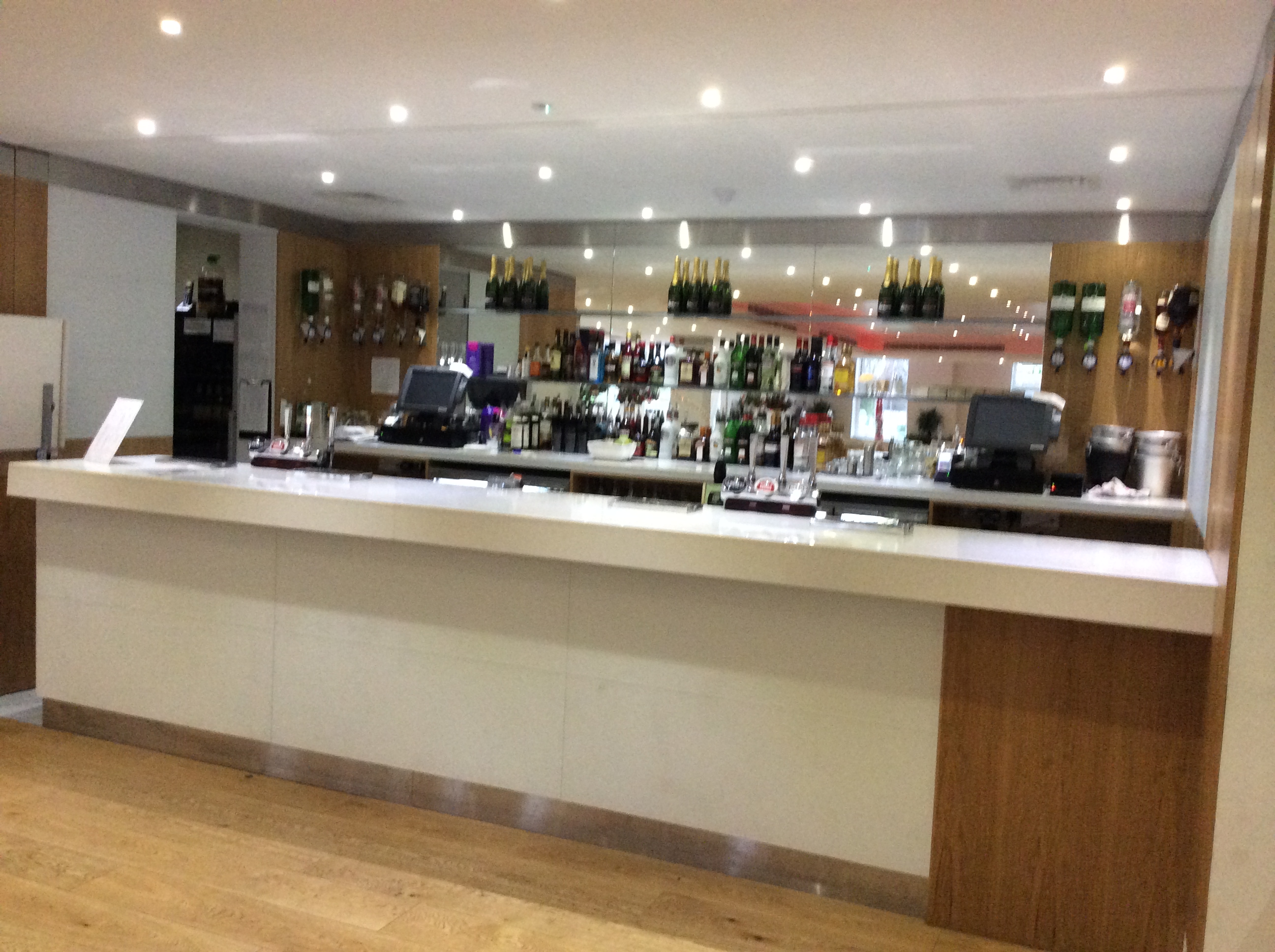 The Thames View Suite - 4usvi1edbbk.jpg