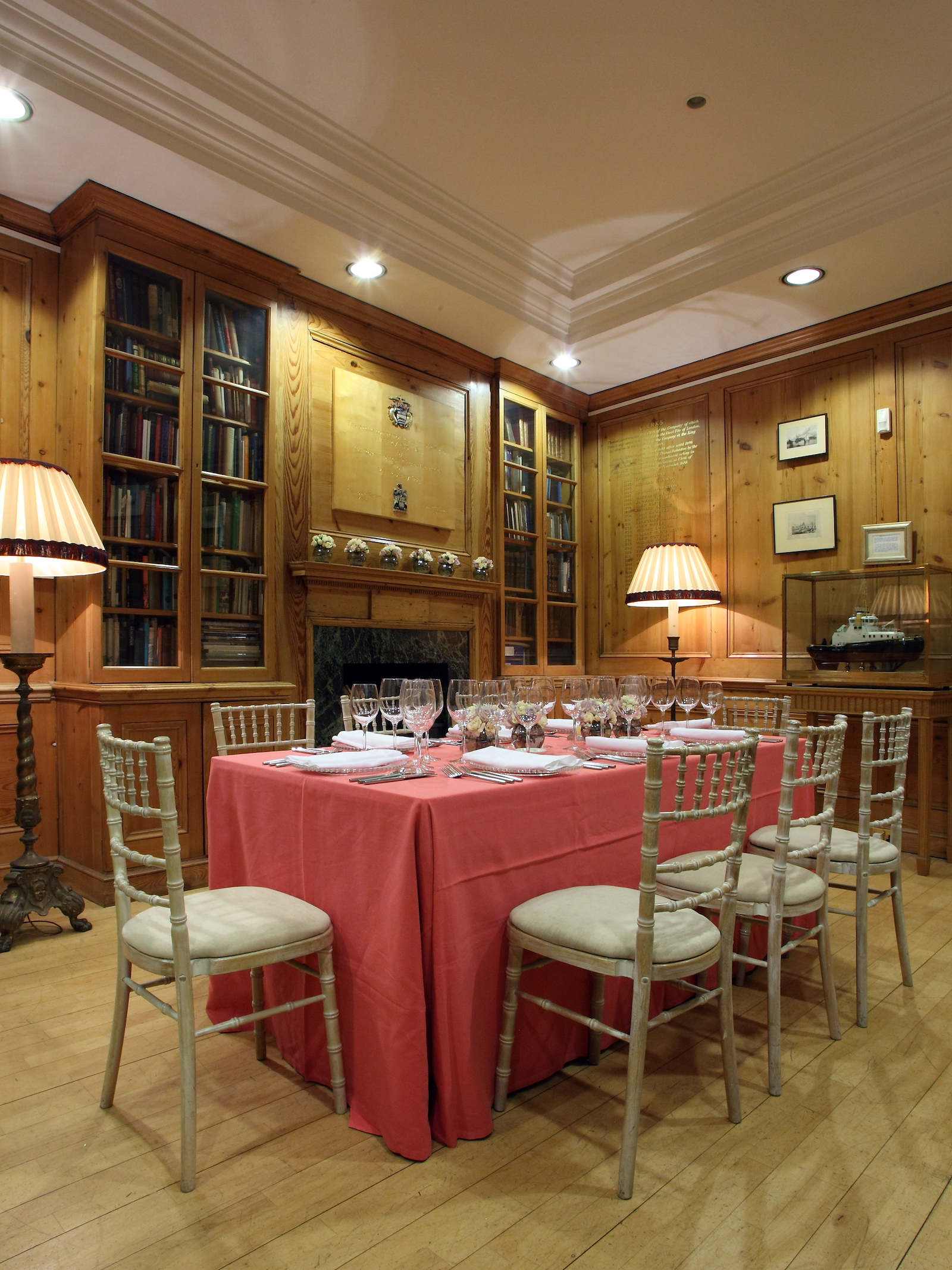 Elegant dining table in Silver Room, Watermen's Hall for upscale events and private dinners.