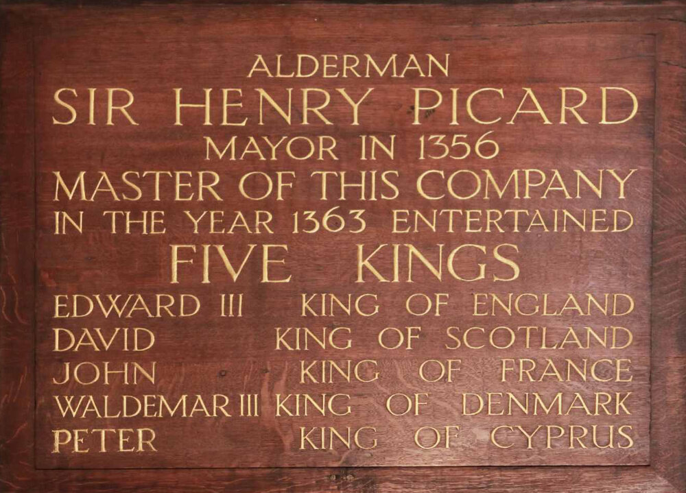 Livery Hall - hxxat22gs02.jpg