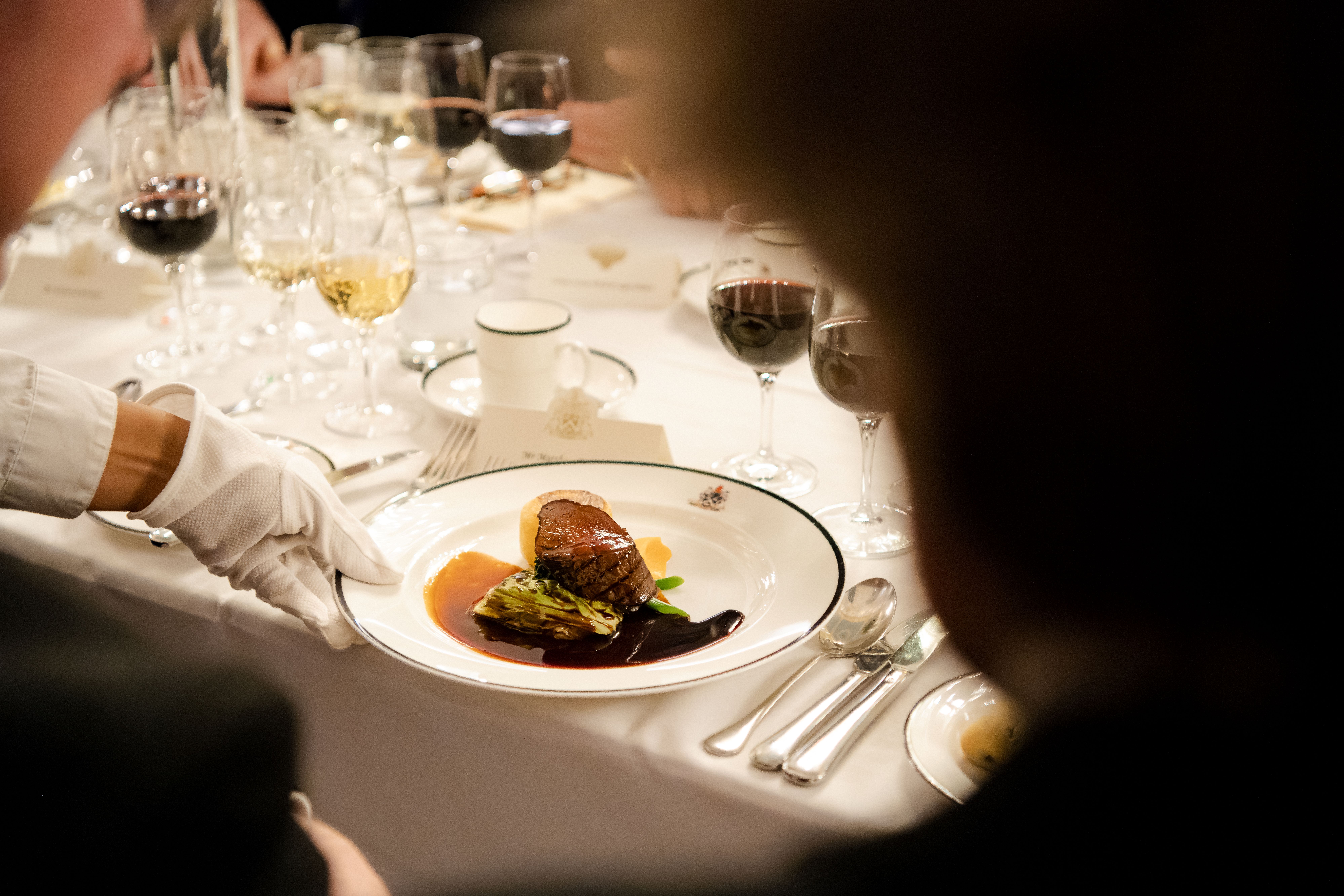 Livery Hall - 2rbcivwtcy0.jpg