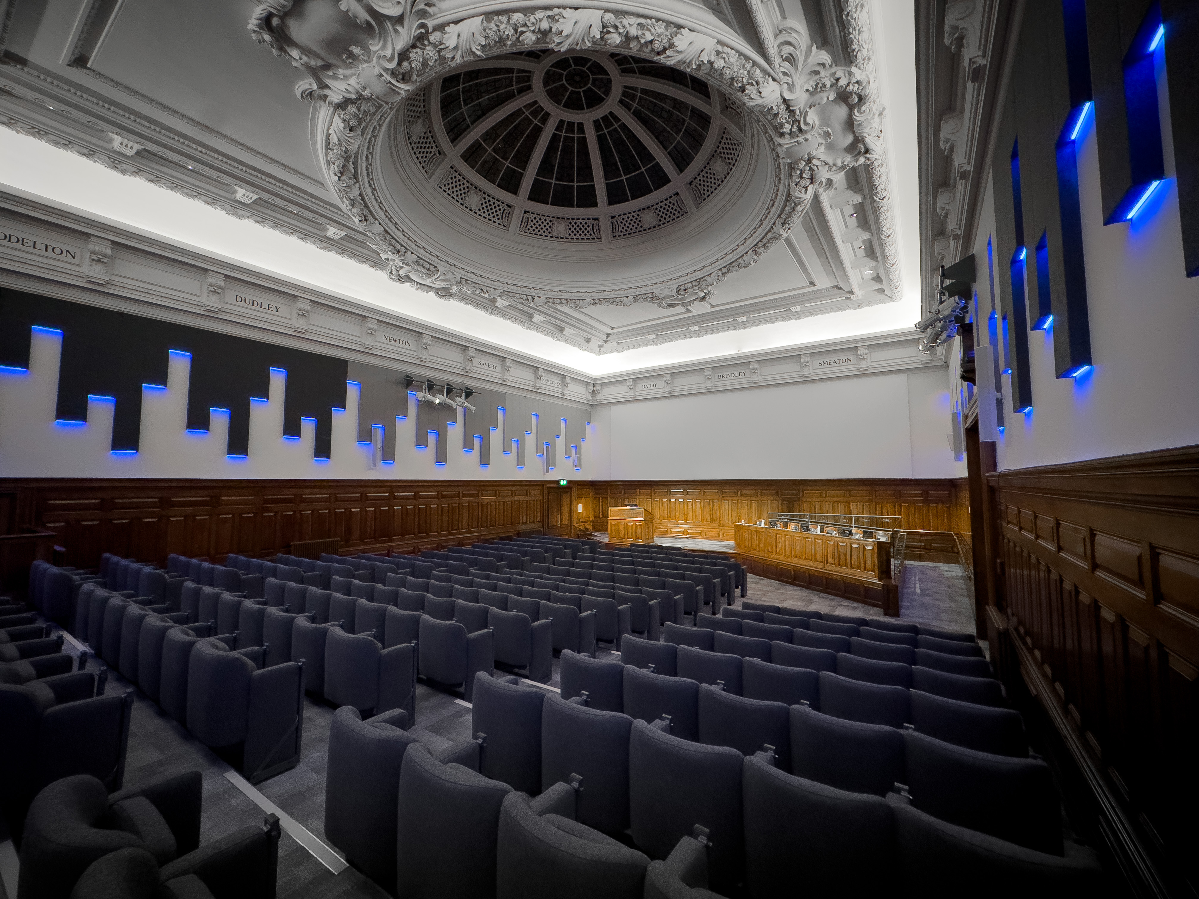 Telford Theatre - 50wcu1azzn2.jpg