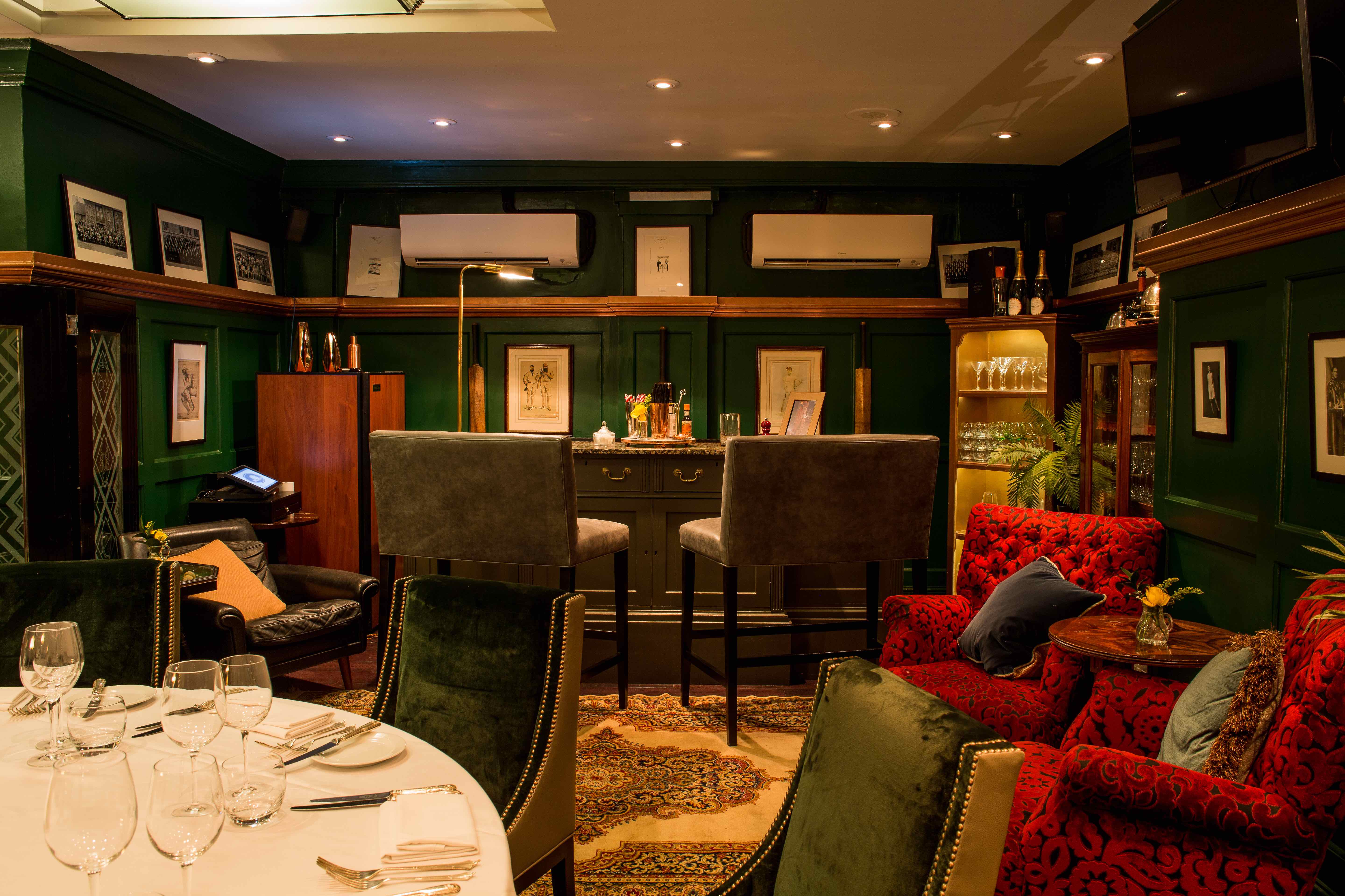 L'Escargot Library: intimate venue, bar, private dining, meetings