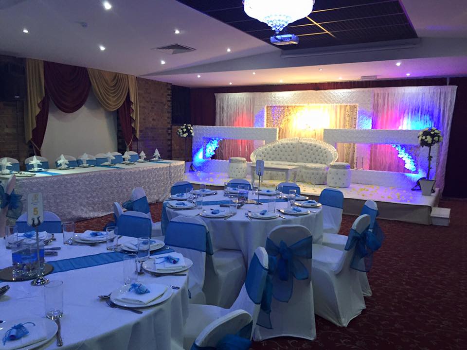 Starlite Suite at Regents Lake: elegant wedding venue with blue accents and inviting decor.