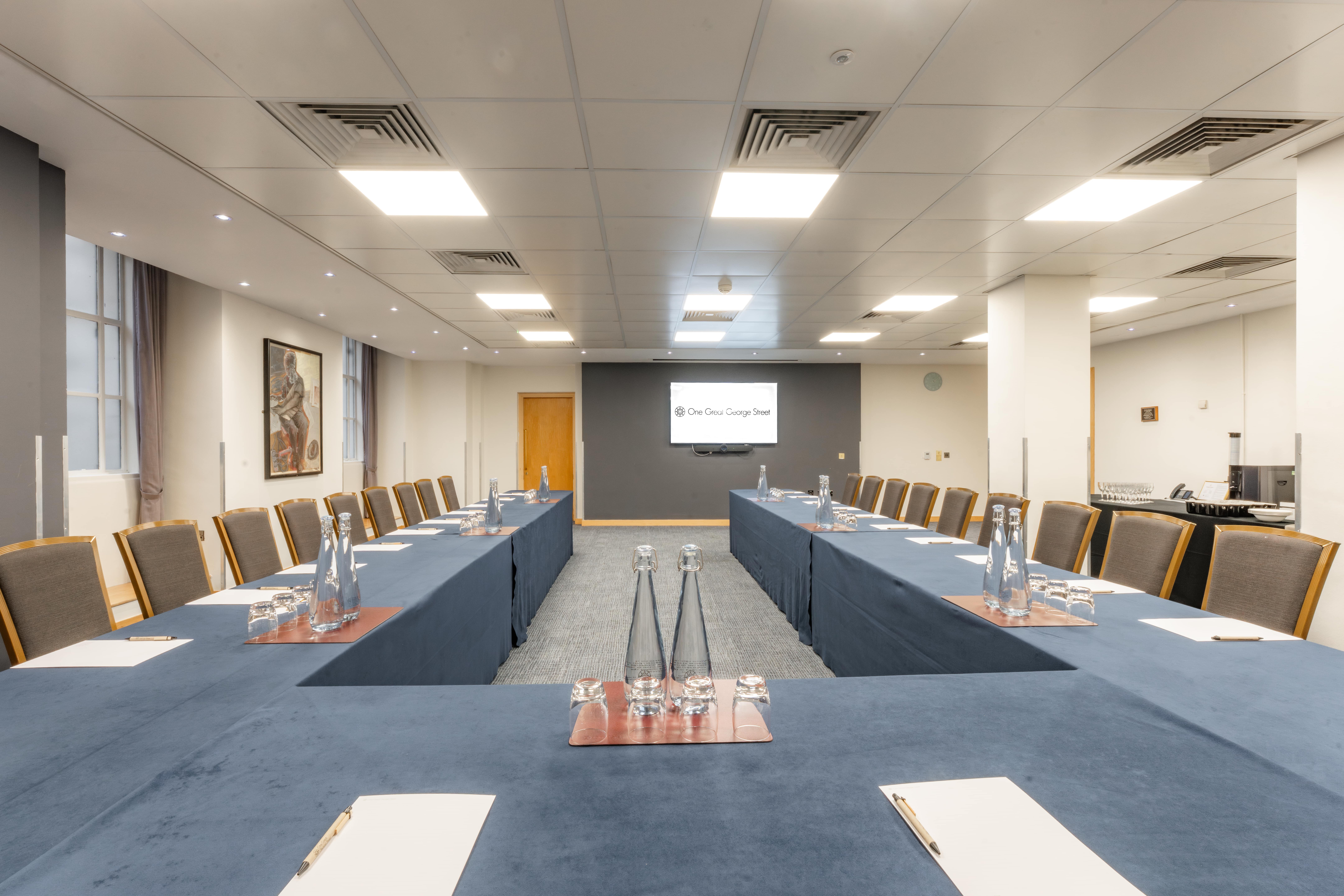Rennie Room boardroom, U-shaped table, business meeting, conference event