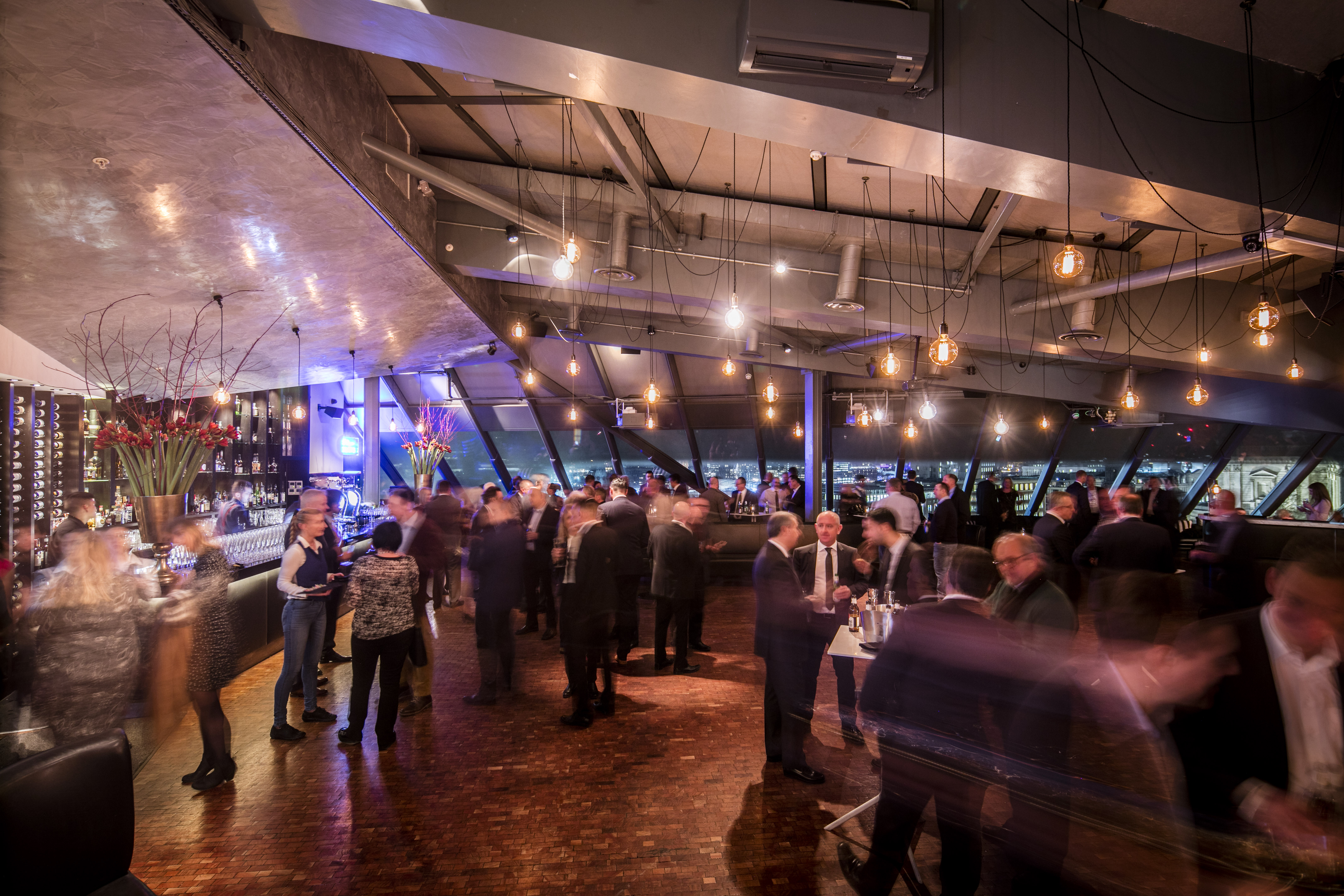 Bar Lounge - qtjuwgyhthm.jpg