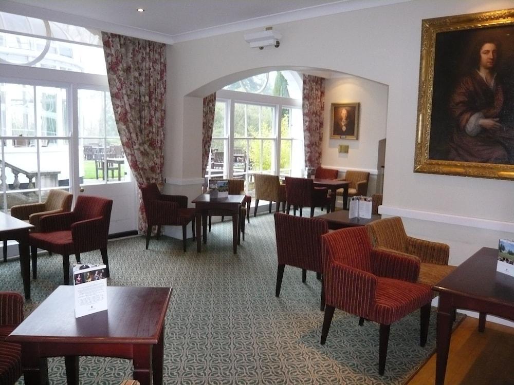 Cozy private dining area with natural light at West Lodge Park Hotel for meetings and events.
