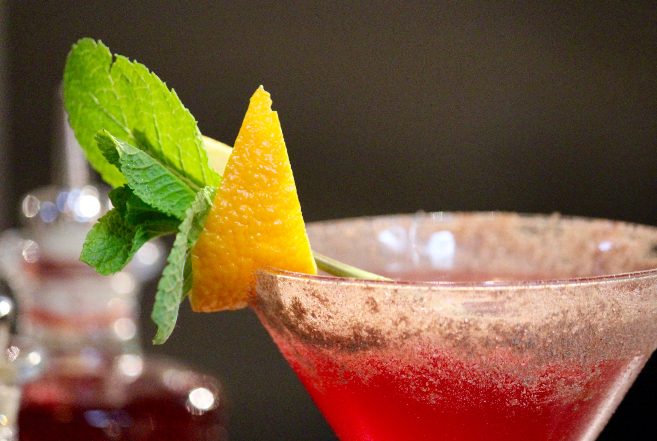 Vibrant cocktail with mint and citrus for elegant receptions in Suburb SW11.