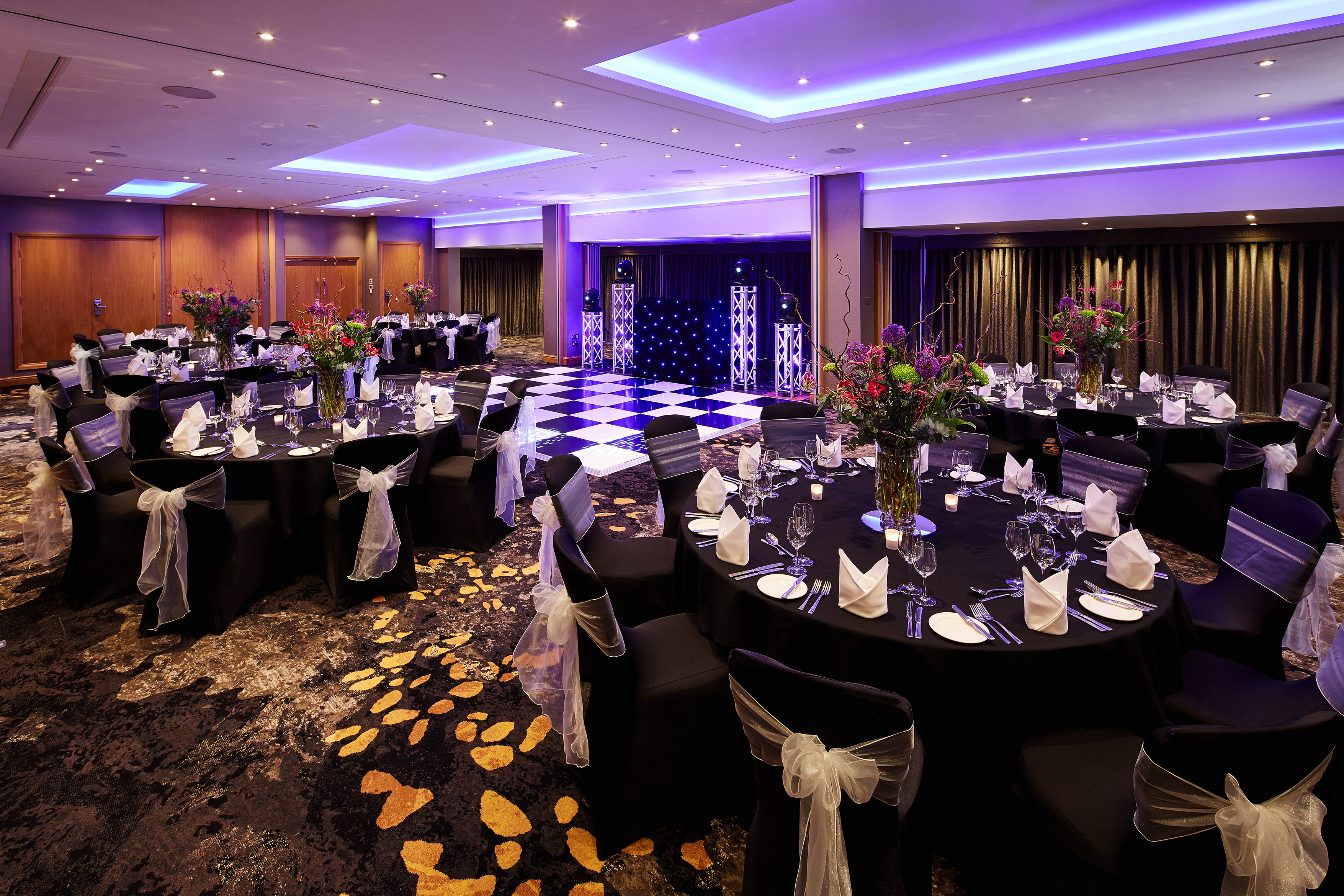 Thames Suite - 5w4fiydmyge.jpg