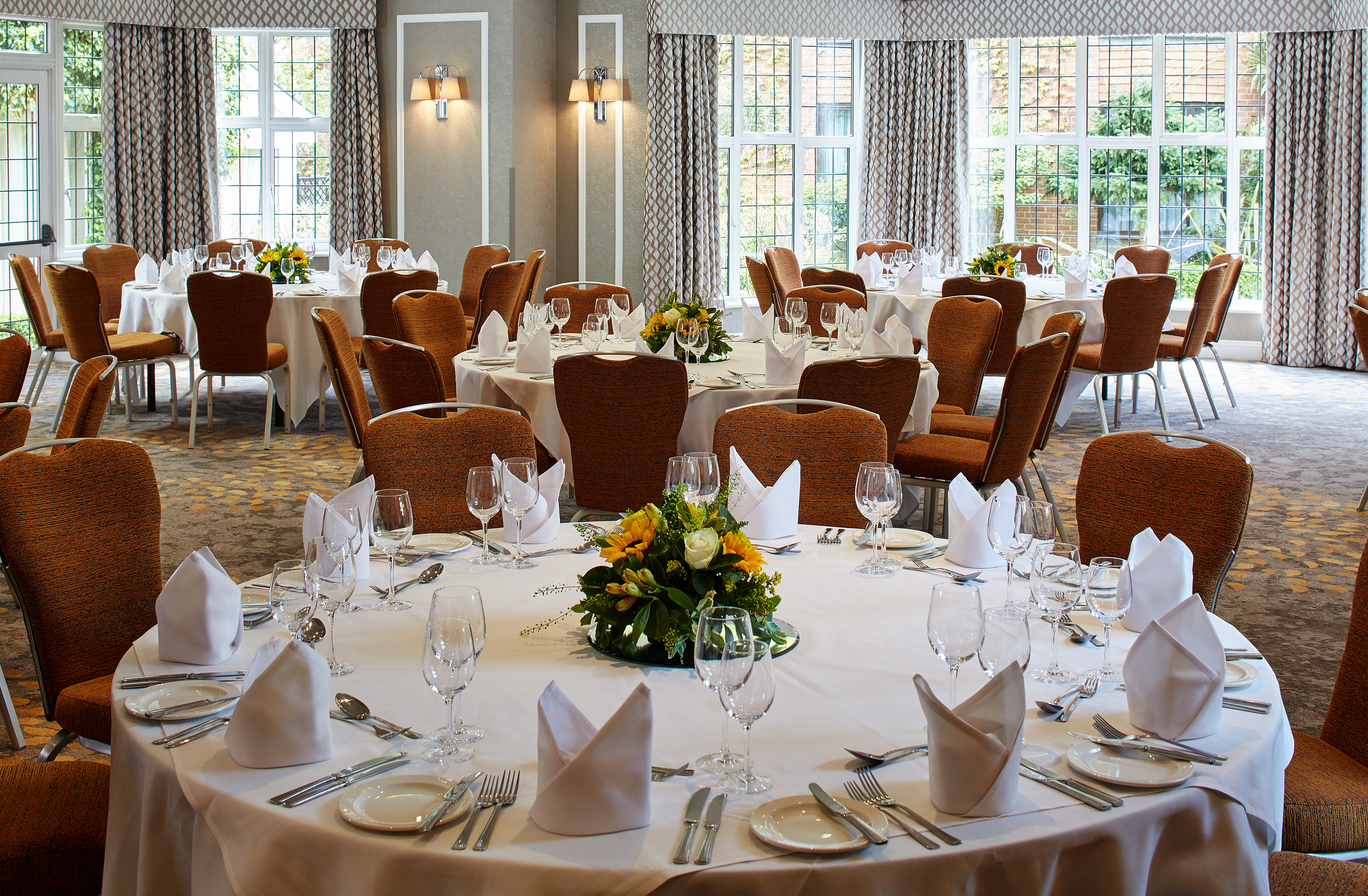 Elegant banquet room in Bulstrode Suite, perfect for weddings and corporate events.