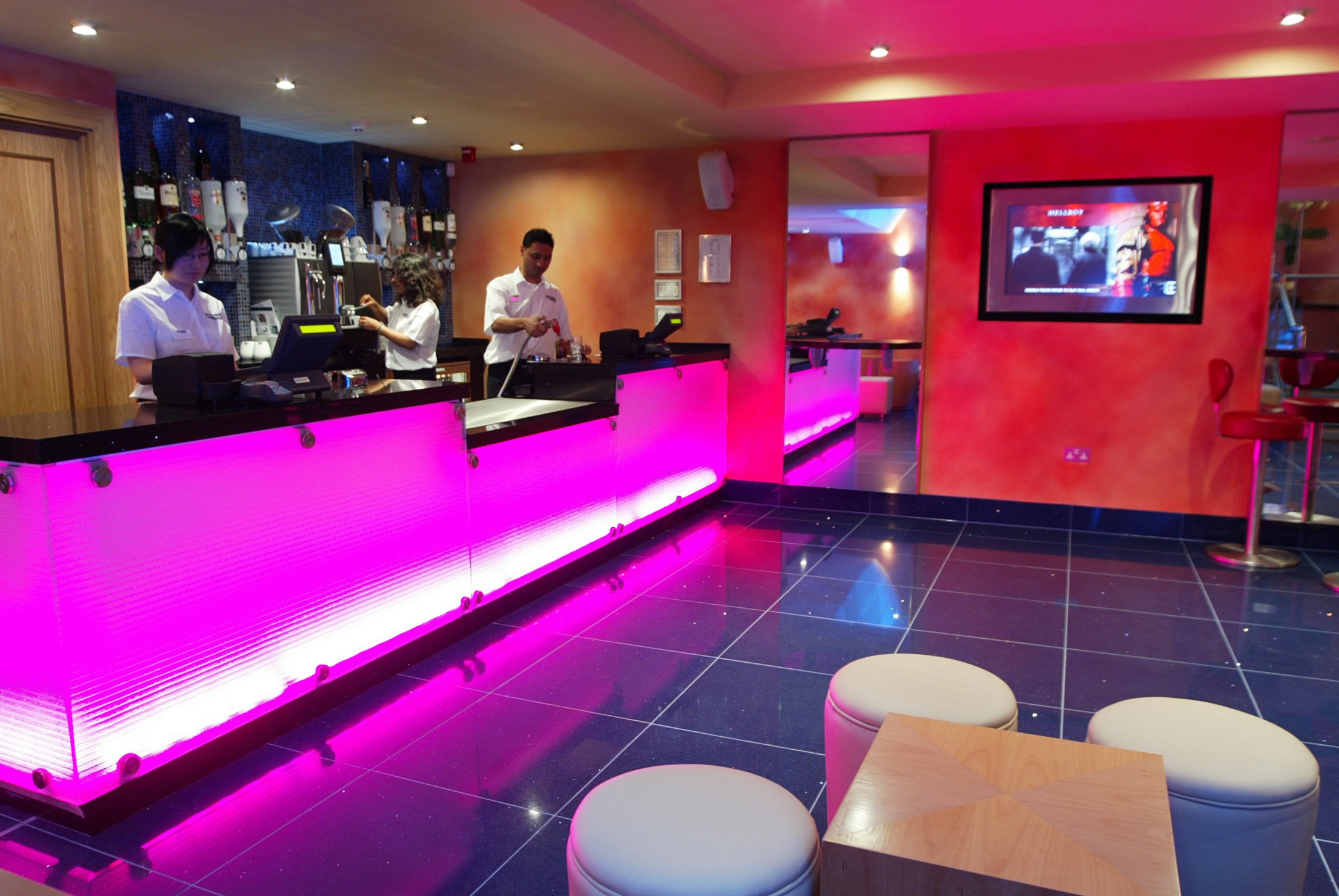 Cinema Screens - 1061b28e-ffb0-46f8-833b-0a9fab2cf4fa.jpg