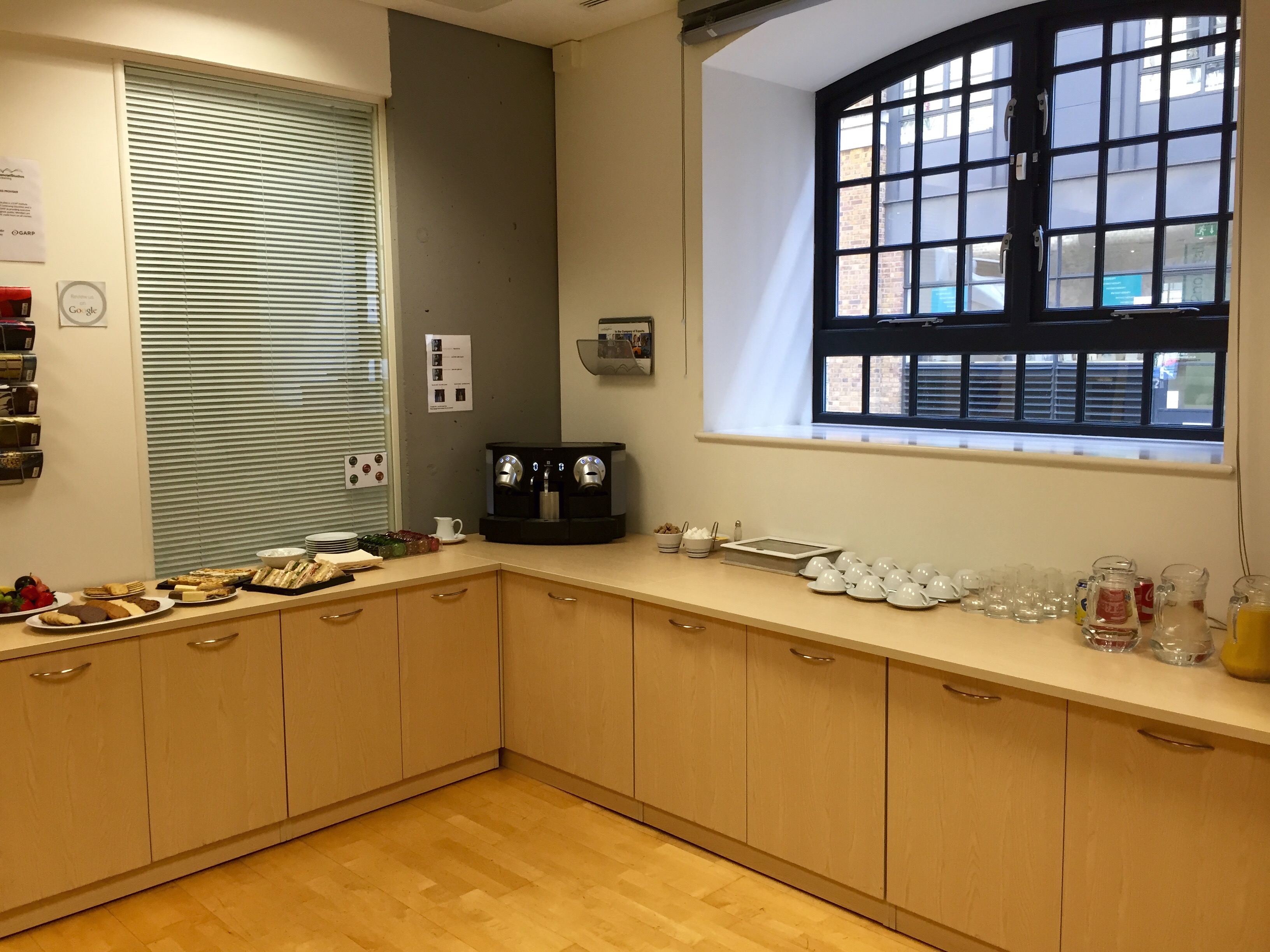 Refreshment area at London Financial Studies, ideal for meetings and events.