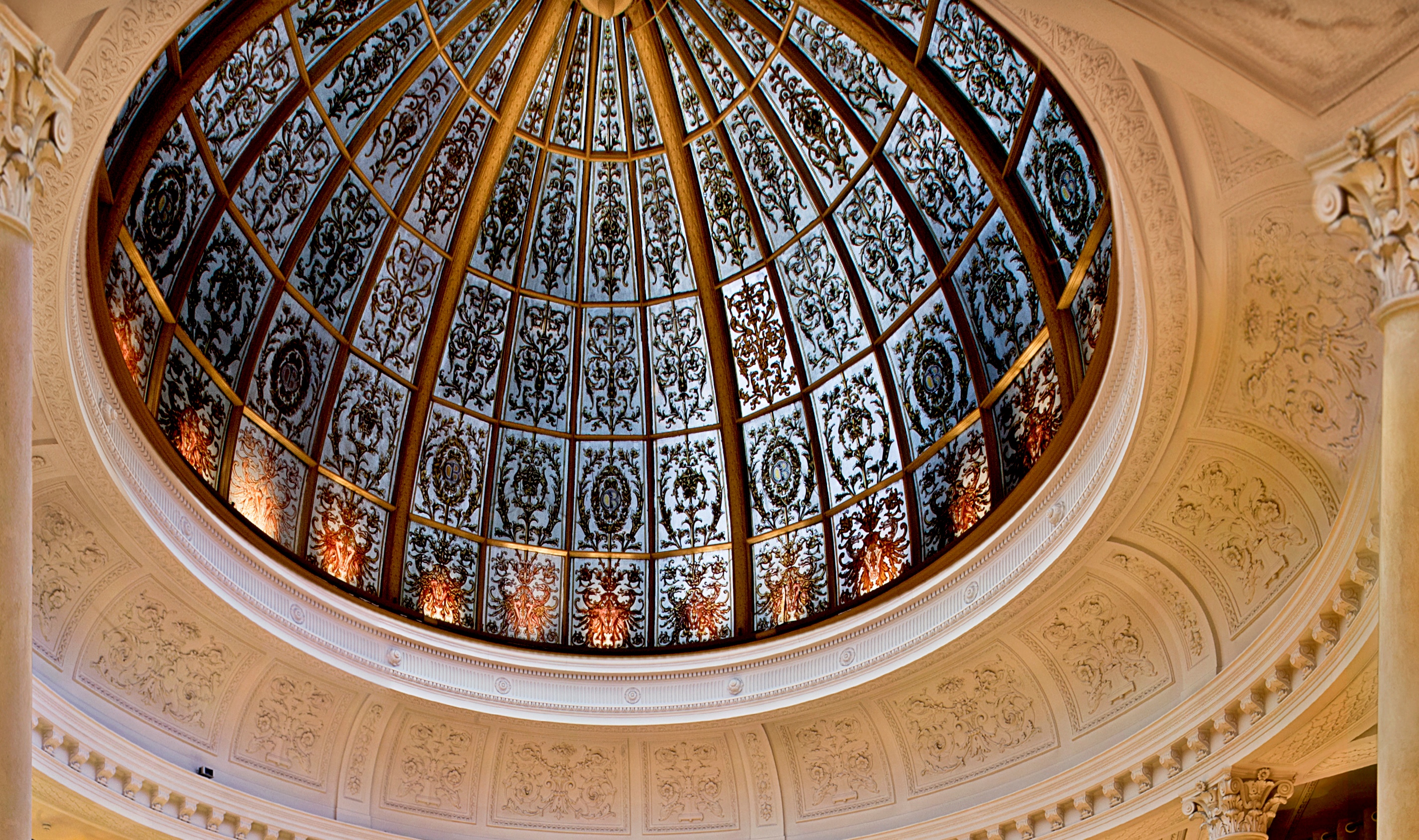 Dome Lounge at Threadneedles Hotel, London - elegant glass dome for receptions and gala dinners.