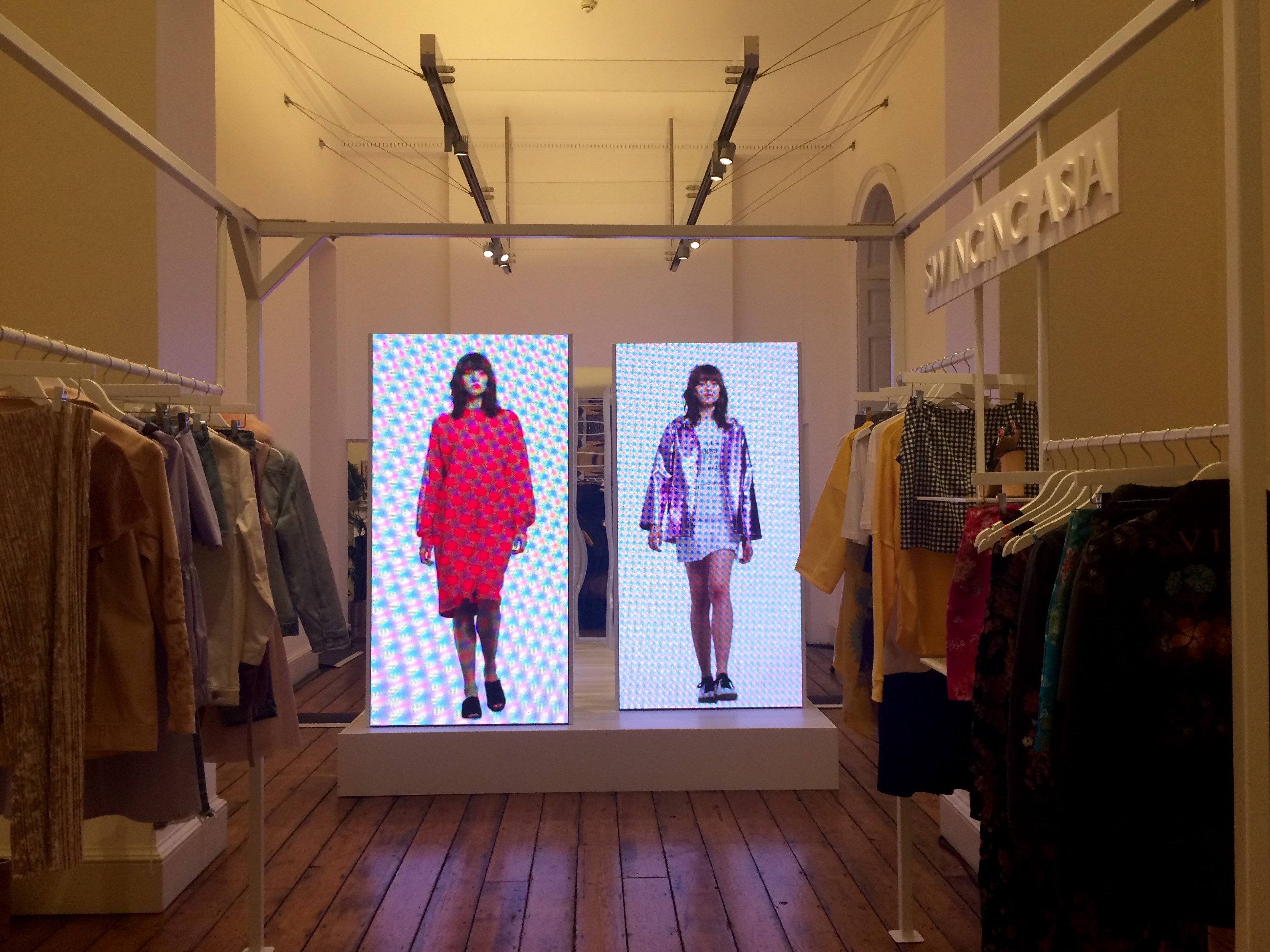 The East Wing - 2w5wkxbwq2z.jpg