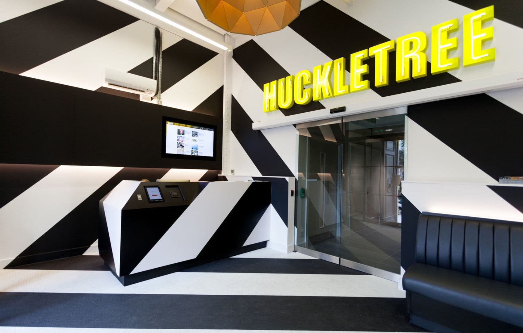 Sunnyvale Meeting Room at Huckletree Shoreditch, modern design for meetings and events.