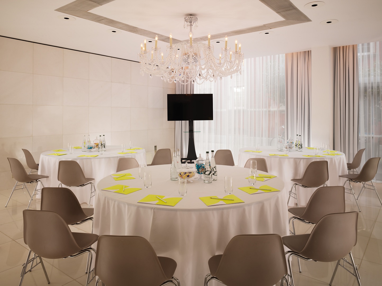 St Martins Lane - image 1