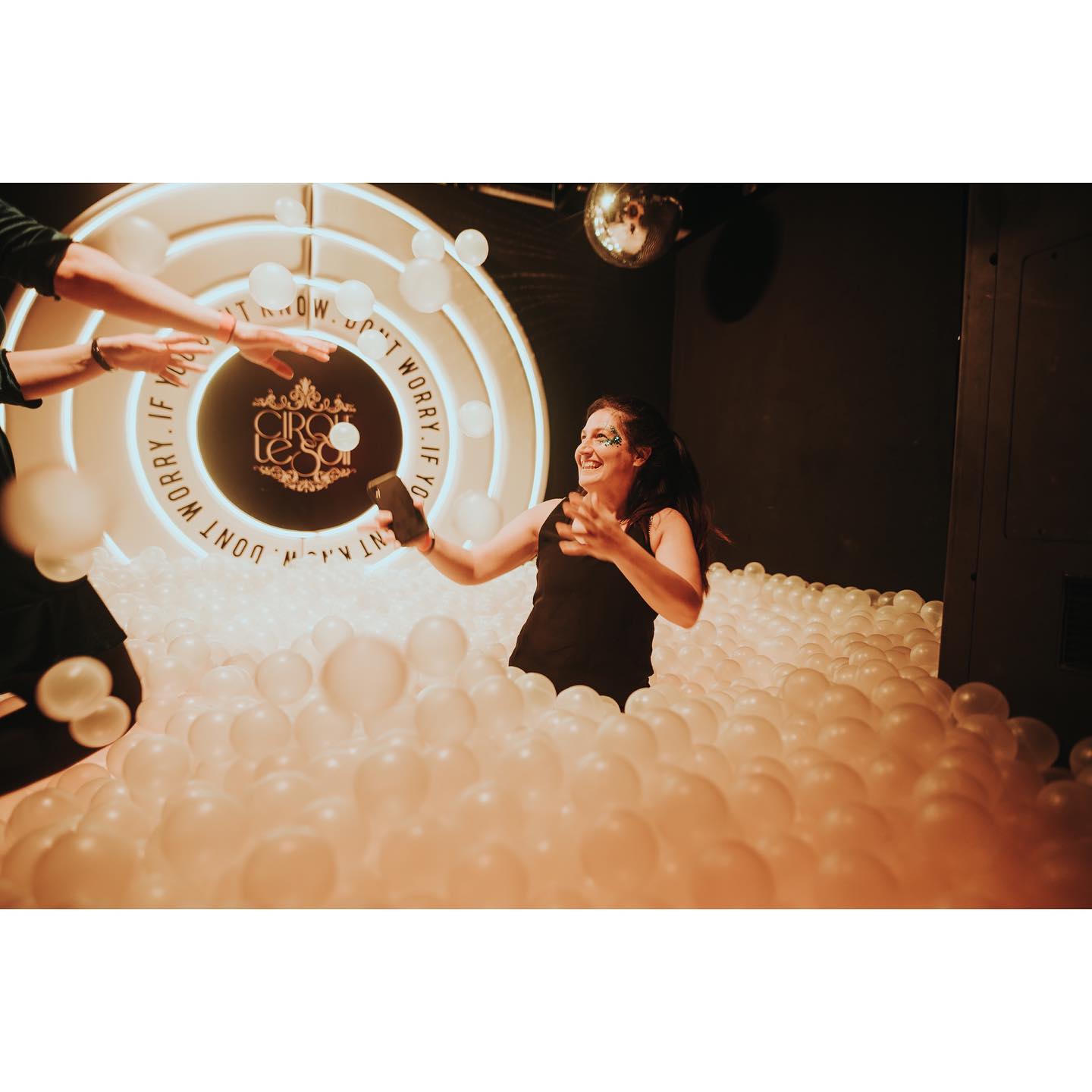 cirque le soir  - image 10