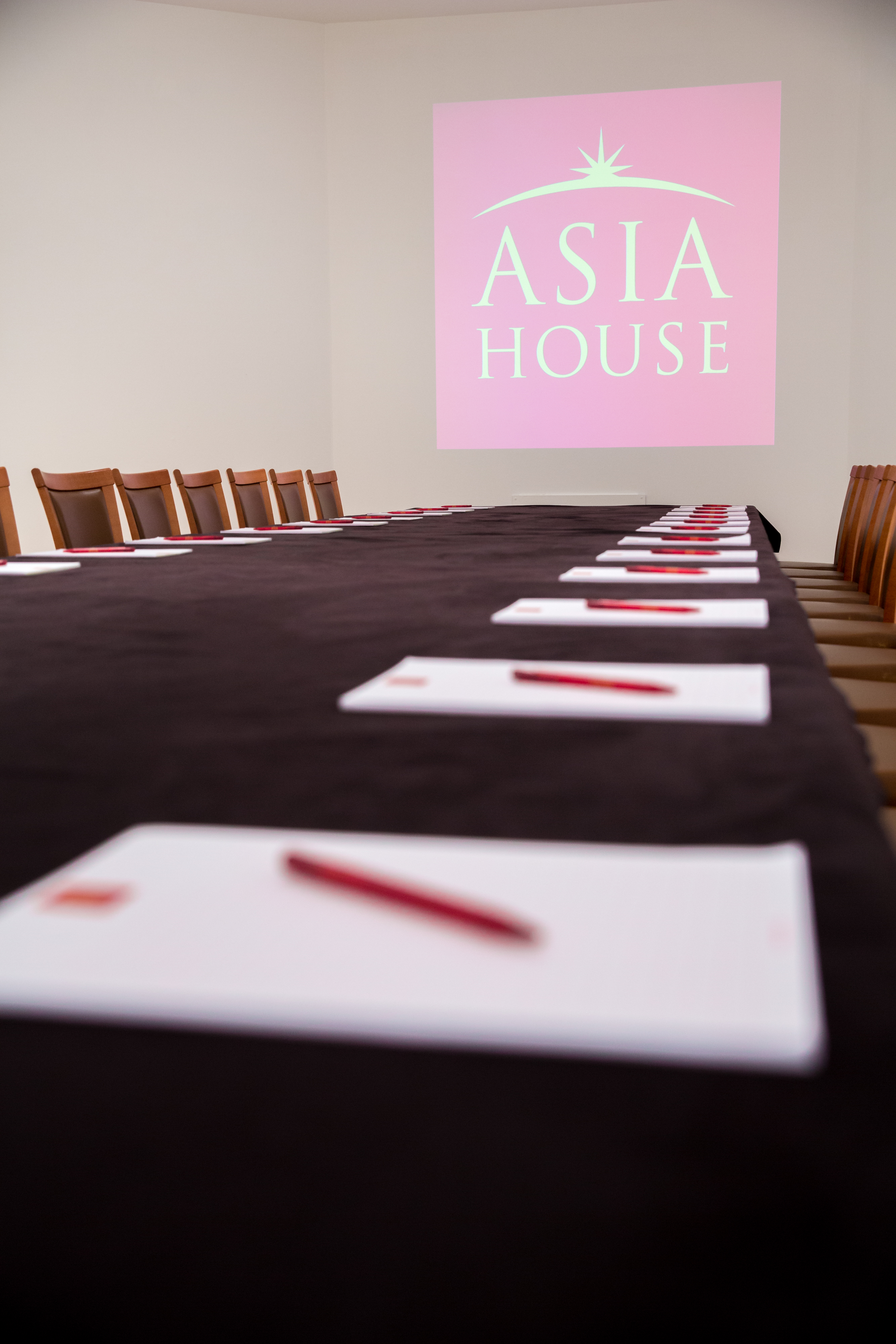 The Gallery - i5nt44ozd4q.jpg